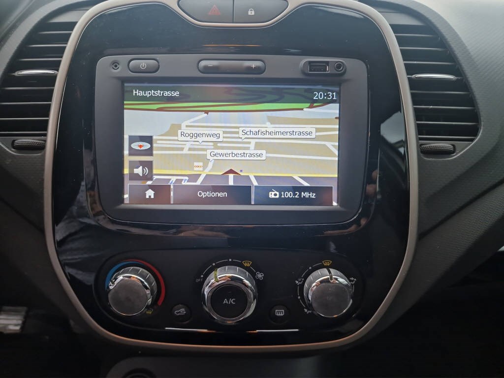 RENAULT Captur 0.9 TCe Dynamique S/S-image-10