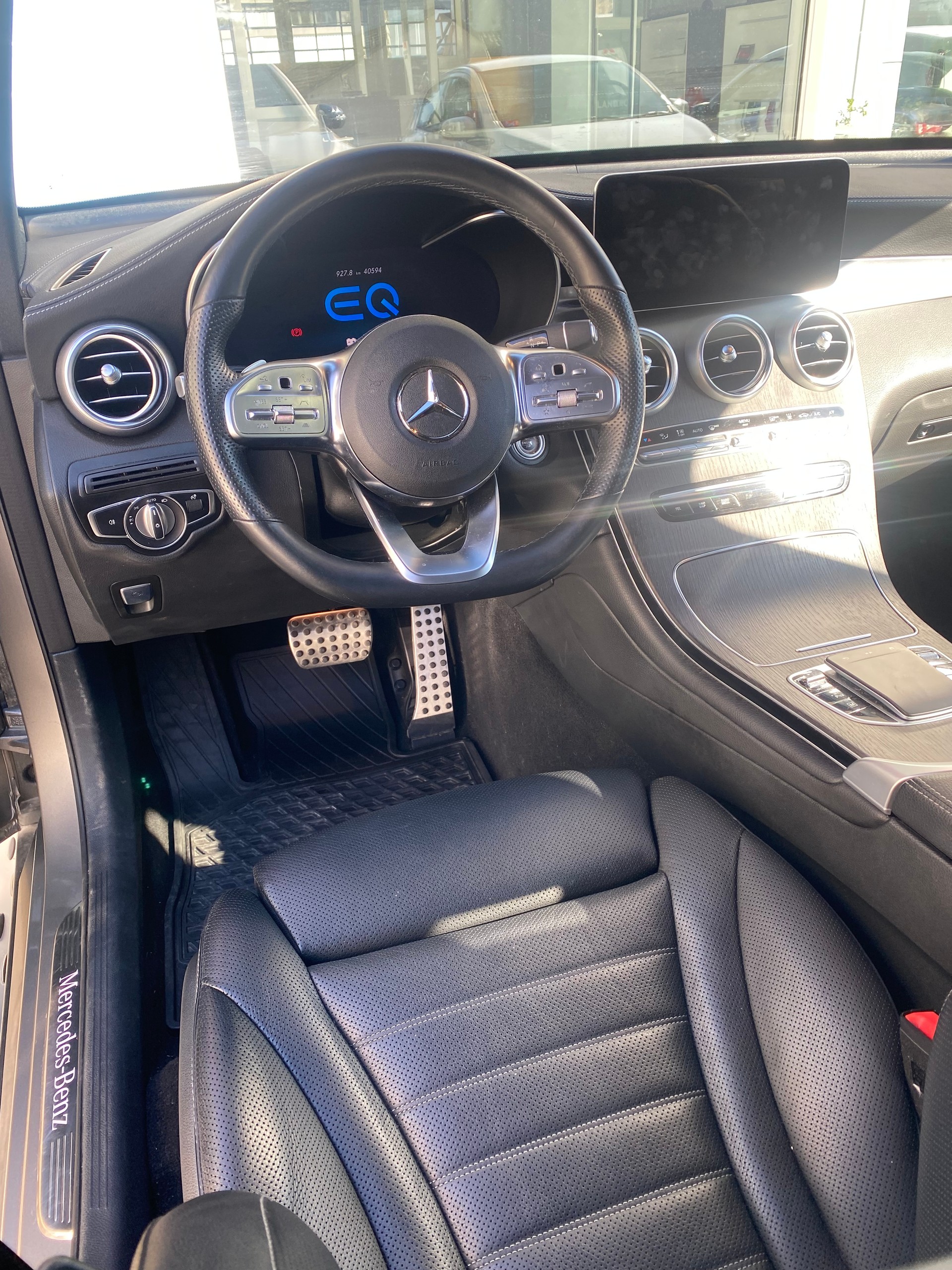 MERCEDES-BENZ GLC 300 de AMG Line 4Matic 9G-Tronic-image-11