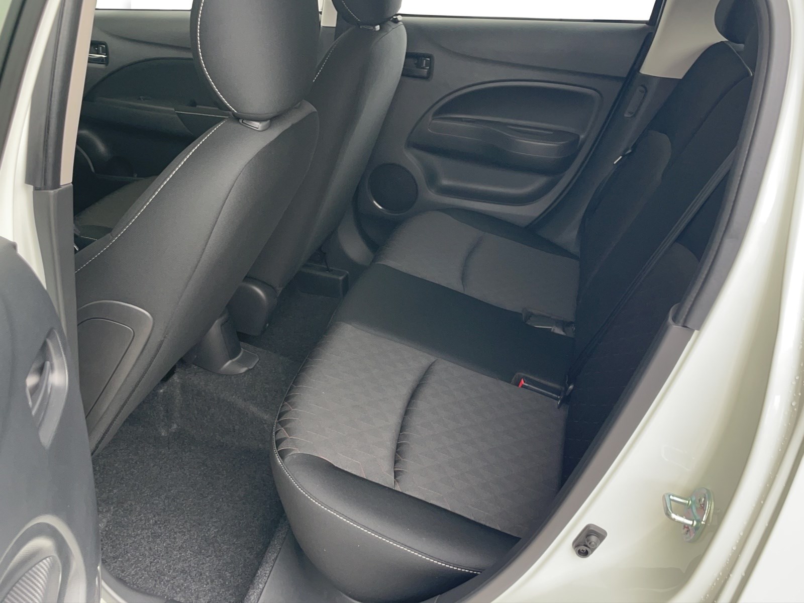 MITSUBISHI Space Star 1.2 MIVEC Invite-image-8