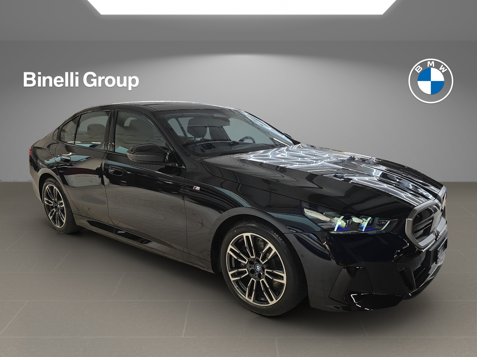 BMW i5 M60 Touring M Sport Pro-showroom-element-2