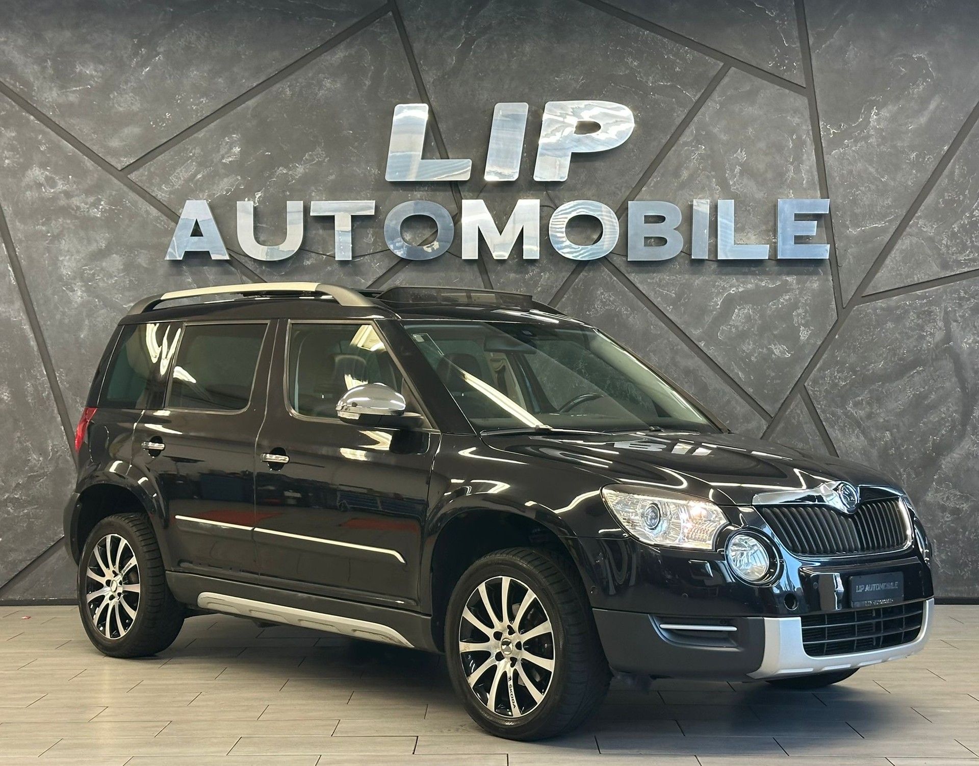 SKODA Yeti 1.2 TSI Elegance DSG-showroom-element-2