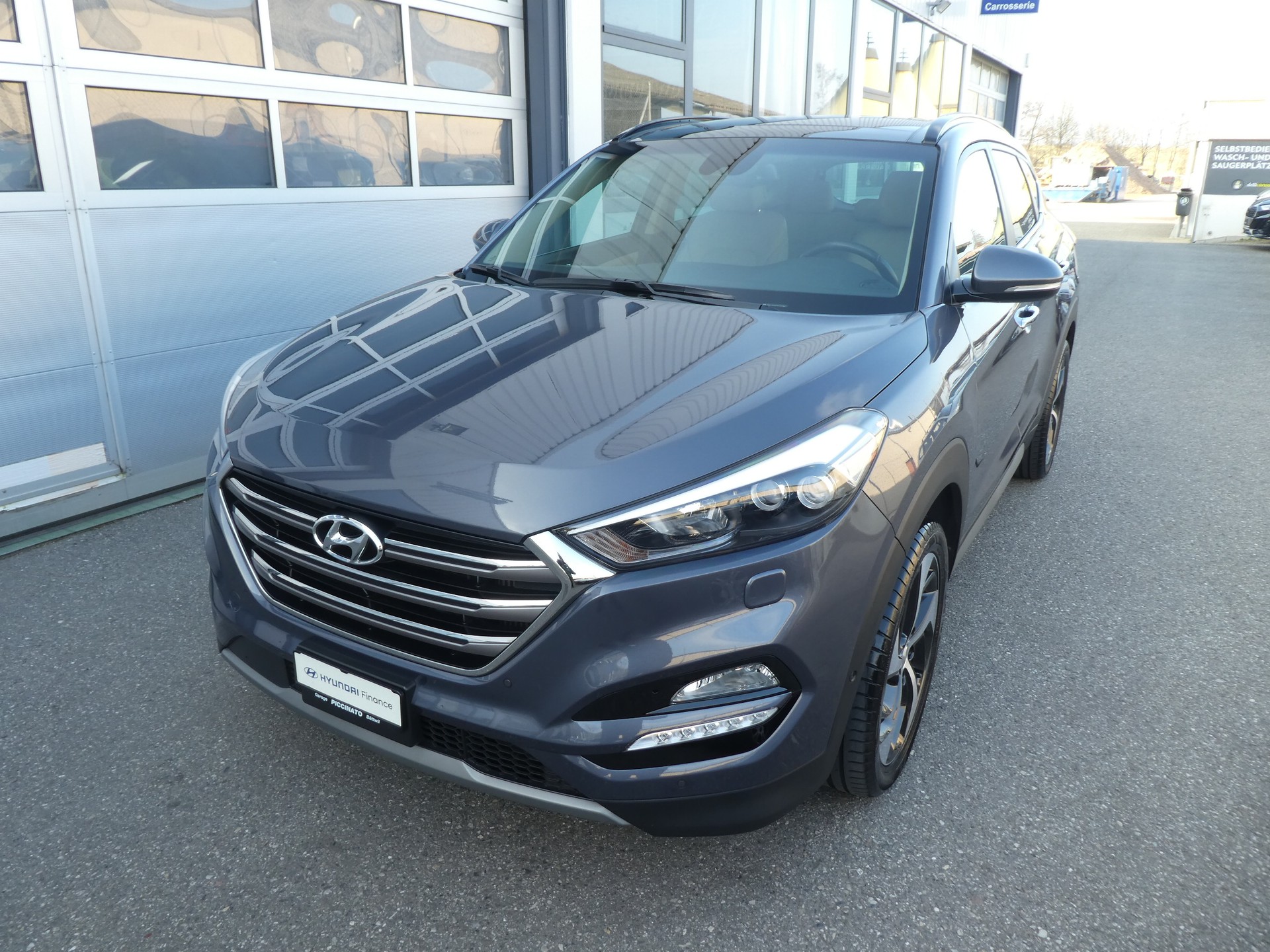 HYUNDAI Tucson 2.0 CRDI Vertex 4WD Automatic A.H.K