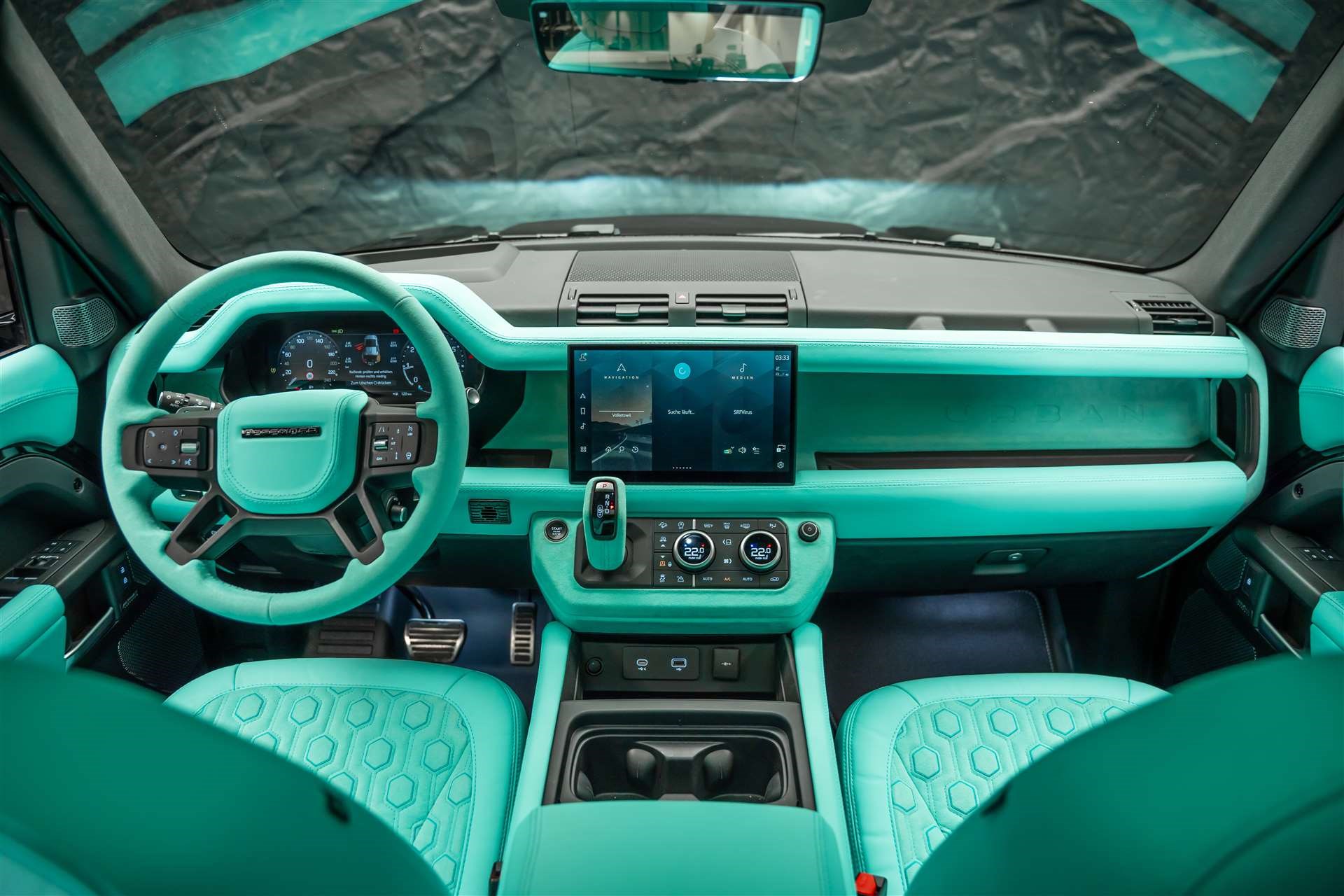 LAND ROVER Defender 110 525 V8 5.0 AT8 *URBAN* Tiffany Edition*-image-10