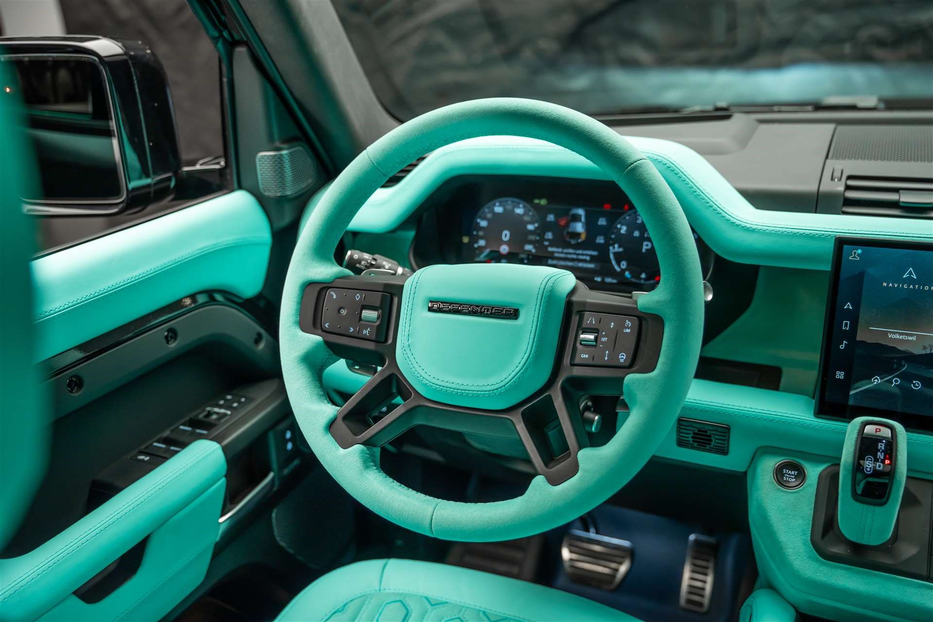 LAND ROVER Defender 110 525 V8 5.0 AT8 *URBAN* Tiffany Edition*-image-25