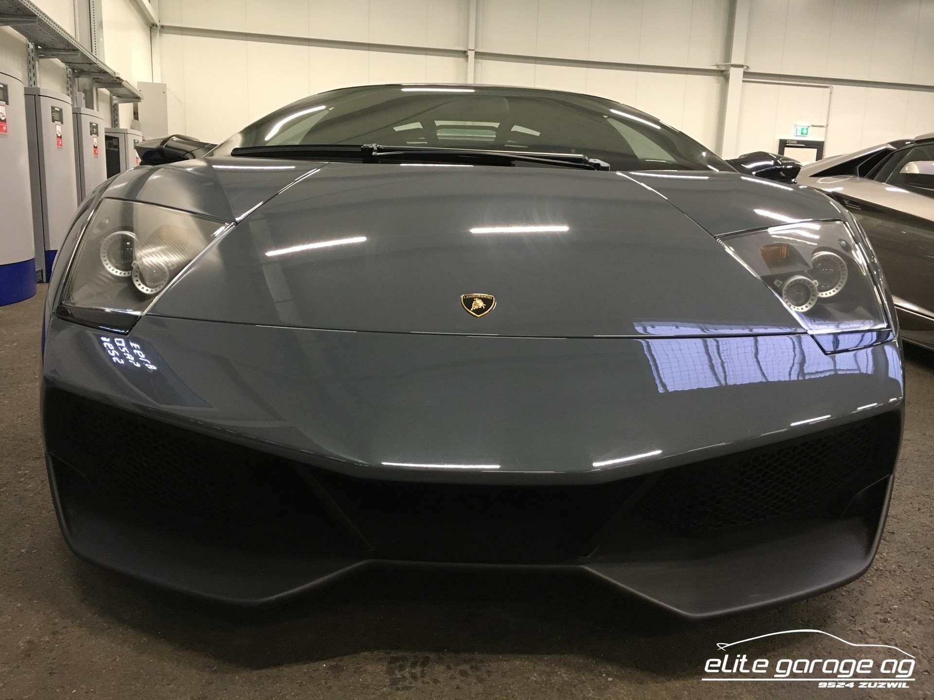 LAMBORGHINI Murciélago LP670-4 SV Cpé-image-4