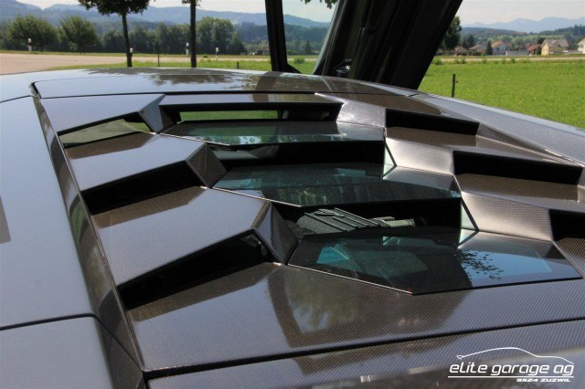 LAMBORGHINI Murciélago LP670-4 SV Cpé-image-10