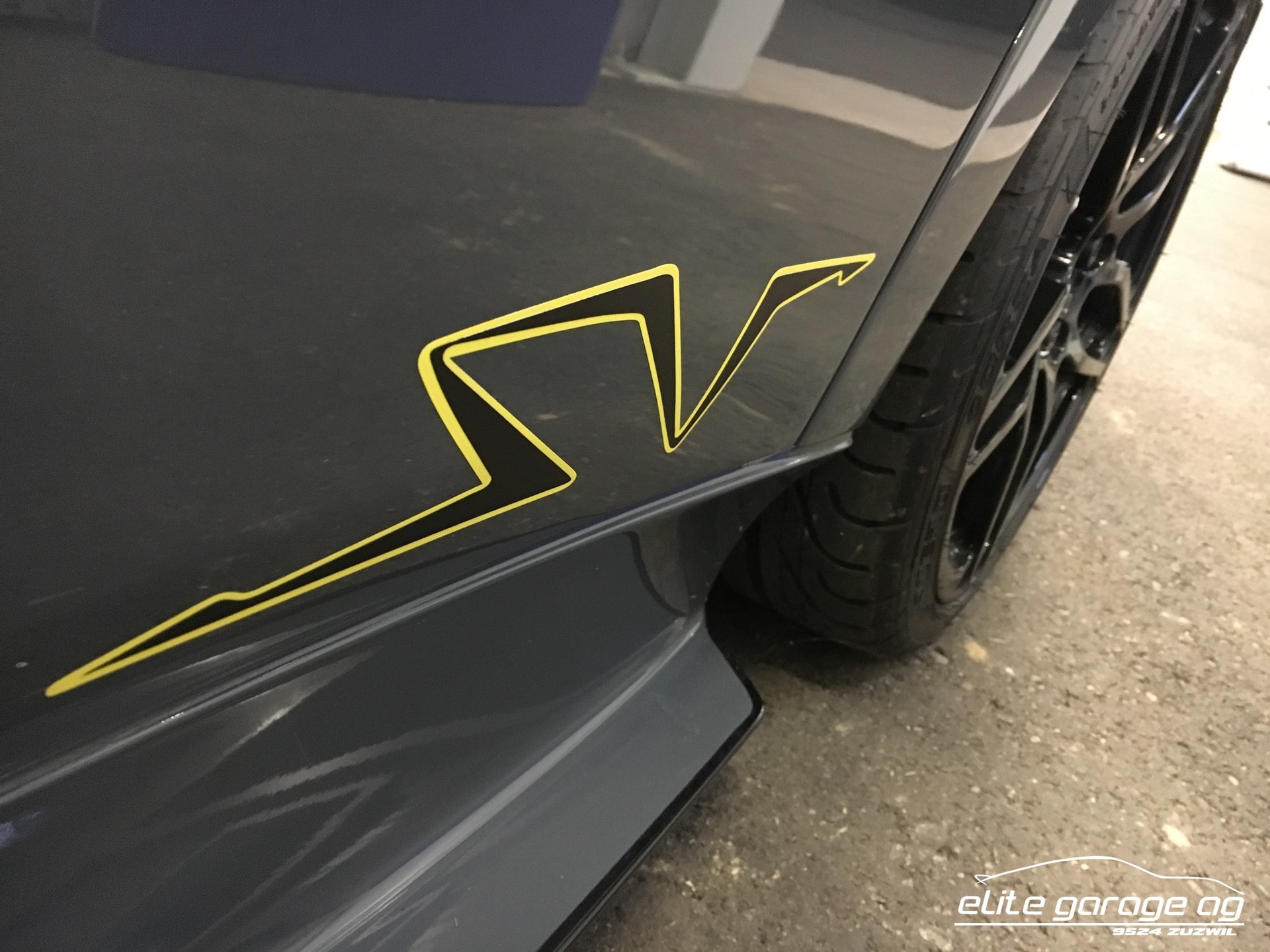 LAMBORGHINI Murciélago LP670-4 SV Cpé-image-12