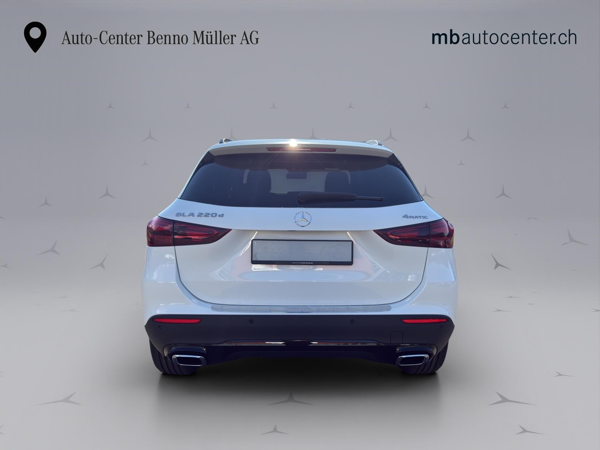MERCEDES-BENZ GLA 220 d Swiss Star Progressive 4matic-showroom-element-3