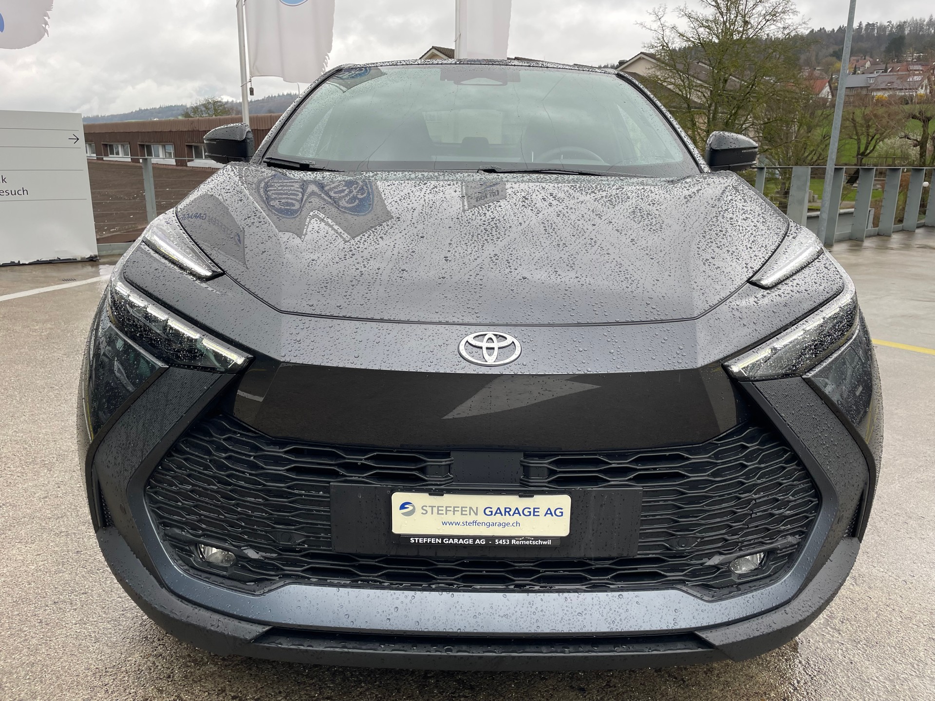 TOYOTA C-HR 2.0 HSD Style Pre4WD-showroom-element-1