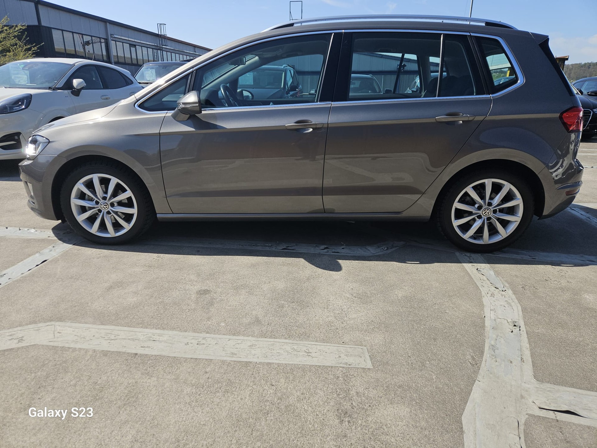 VW Golf Sportsvan 1.6 TDI Comfortline-showroom-element-1