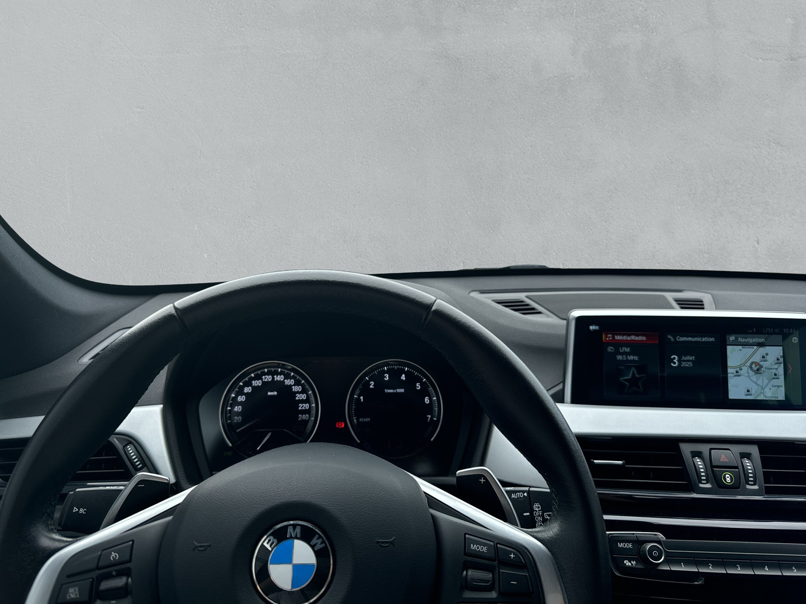 BMW X1 xDrive 20i Steptronic-image-17