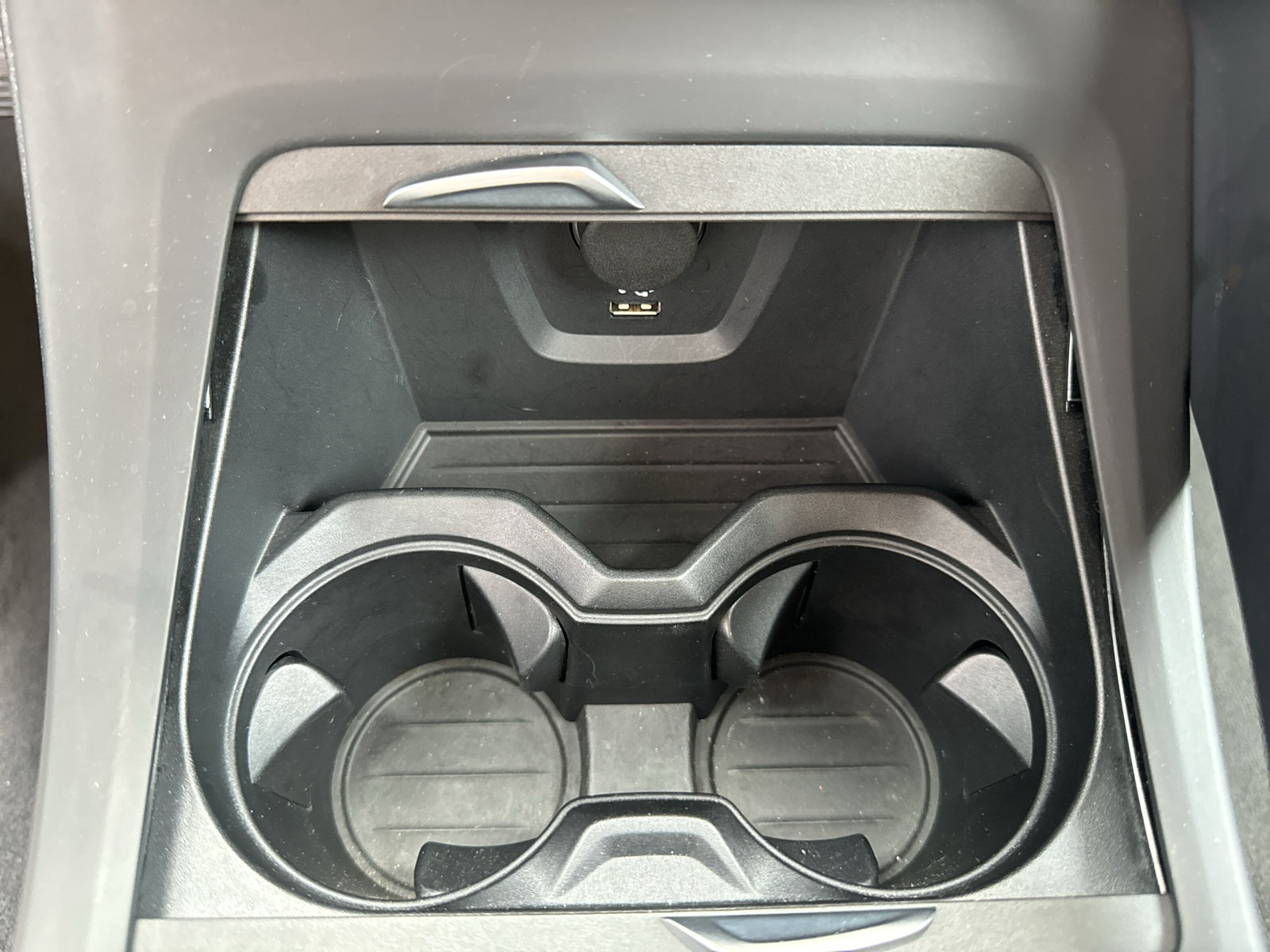 BMW X1 xDrive 20i Steptronic-image-19