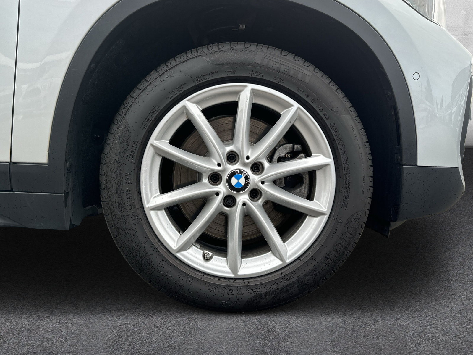 BMW X1 xDrive 20i Steptronic-image-8