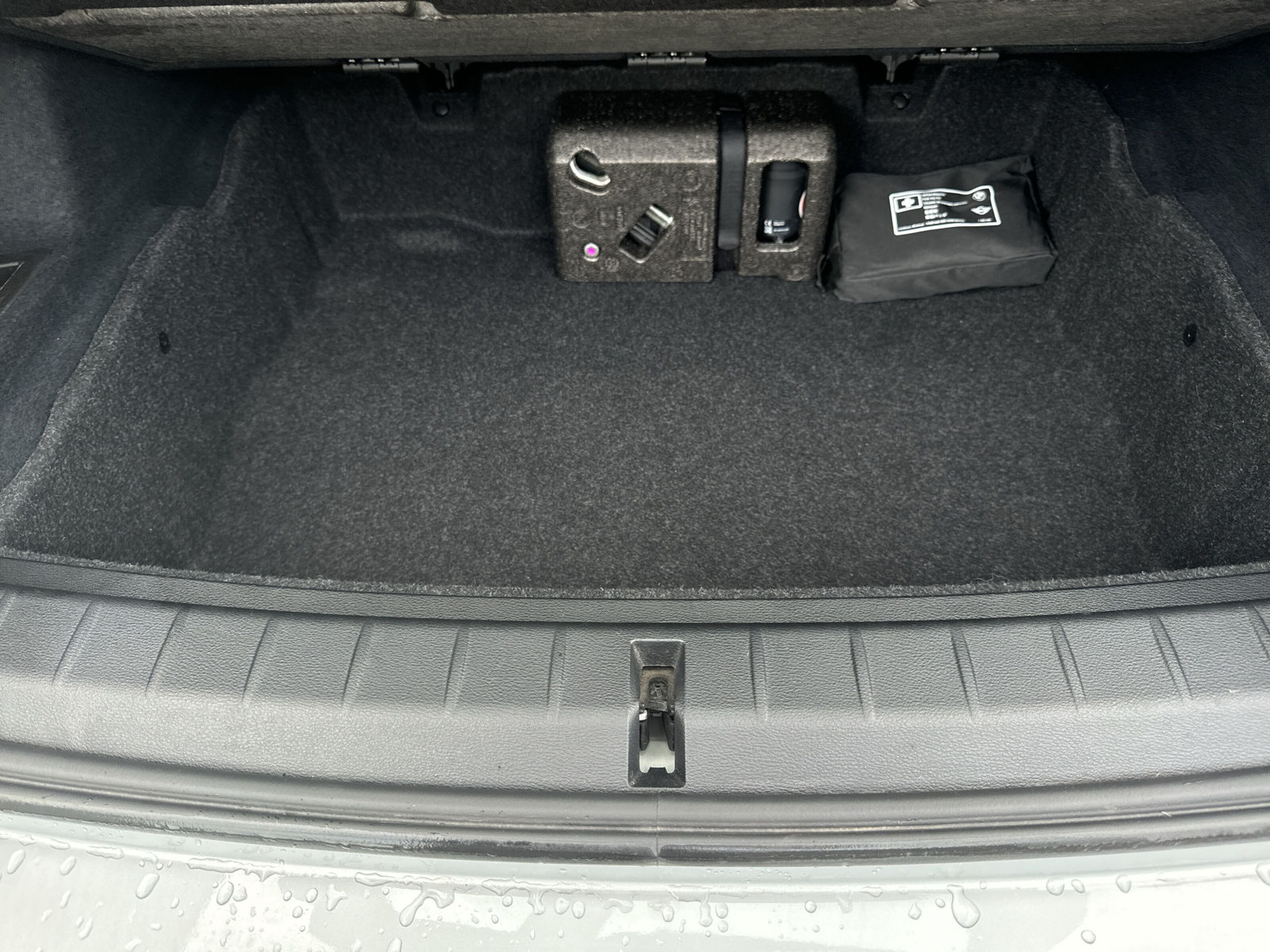 BMW X1 xDrive 20i Steptronic-image-23