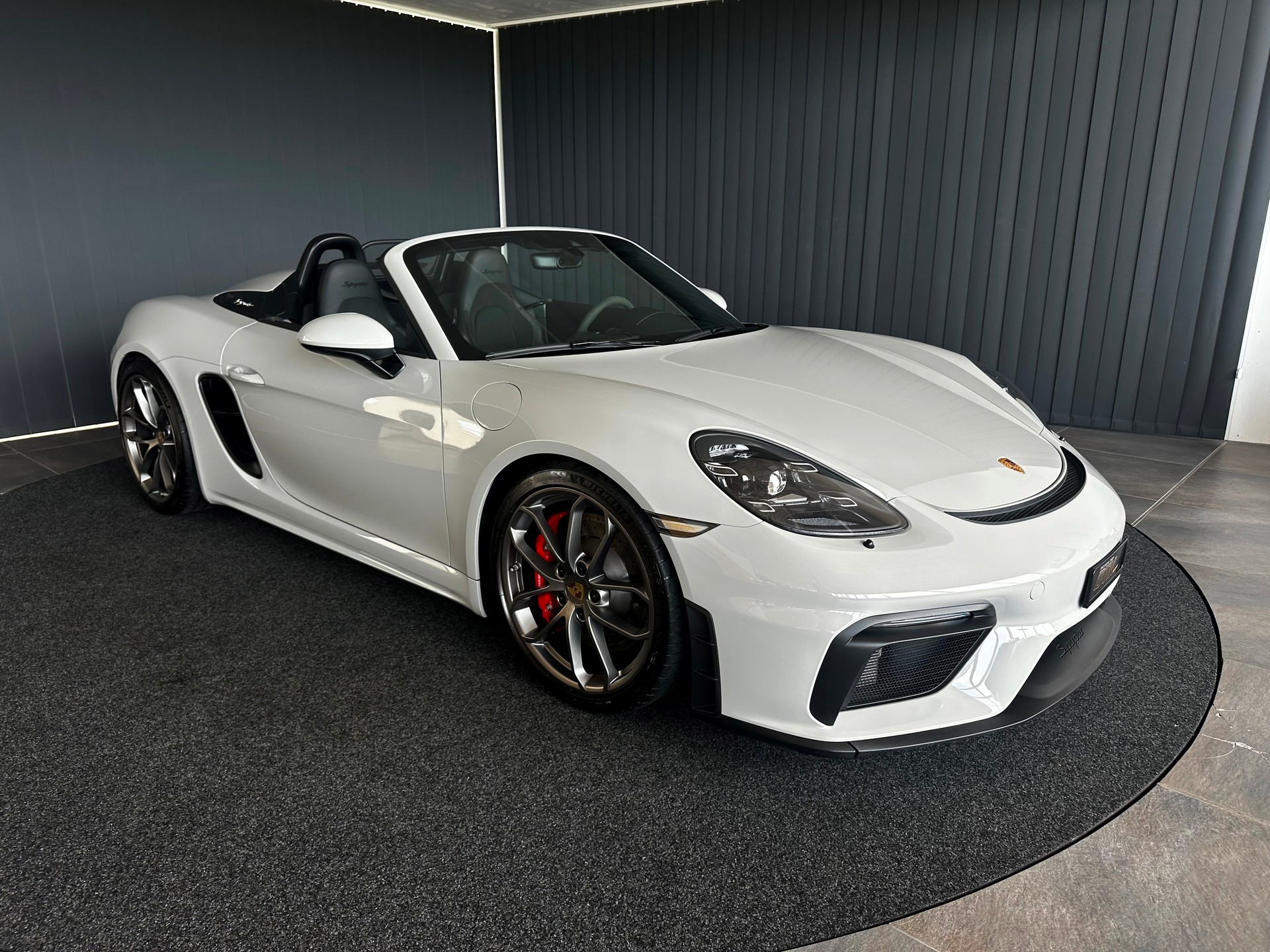 PORSCHE 718 Boxster Spyder PDK-showroom-element-2