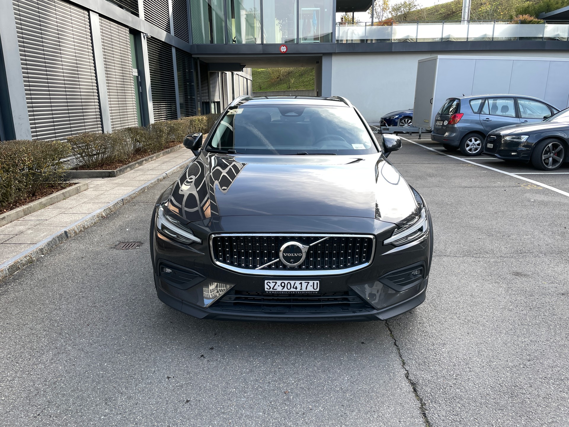 VOLVO V60 Cross Country B5 Mild Hybrid Plus AWD Geartronic-showroom-element-1