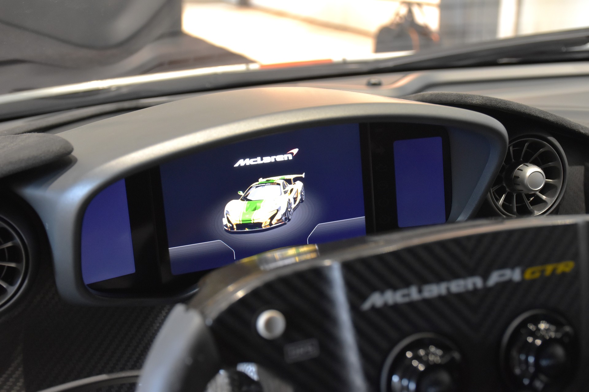 McLAREN P1™ GTR-image-13