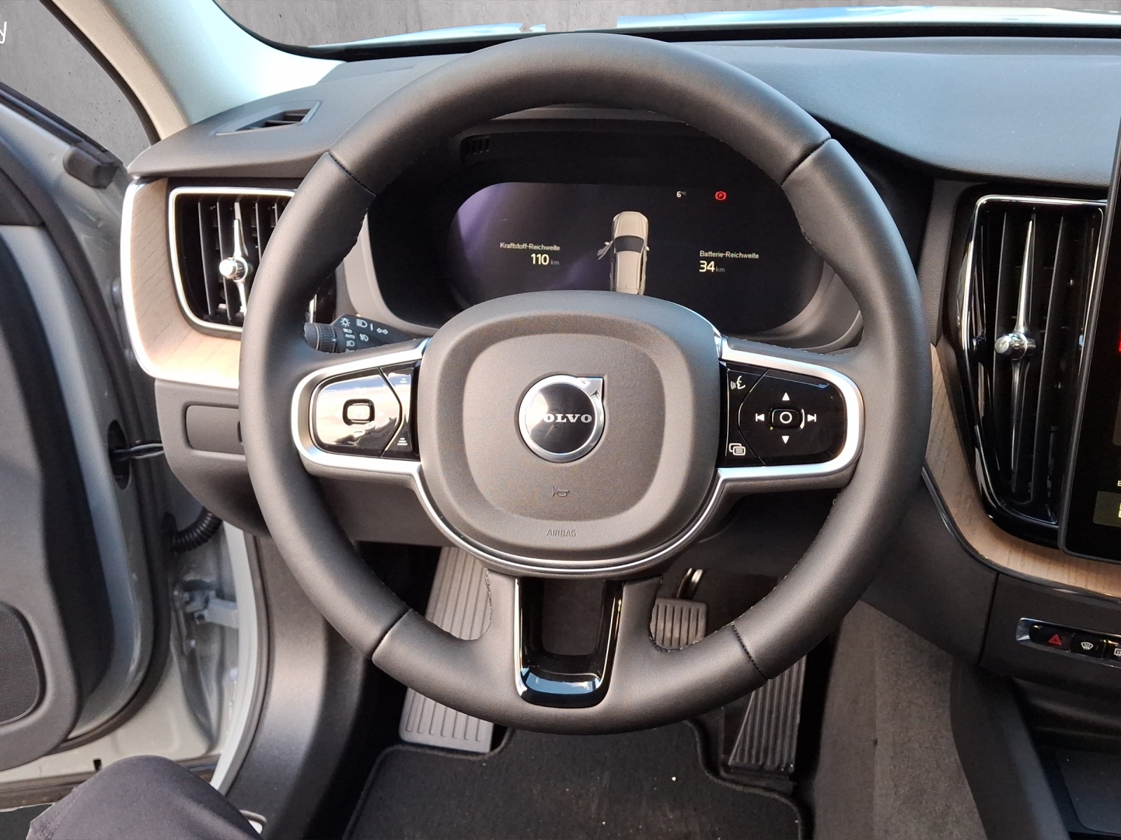 Image VOLVO XC60 XC60 T6 eAWD PluginHybrid Plus Dark Geartronic