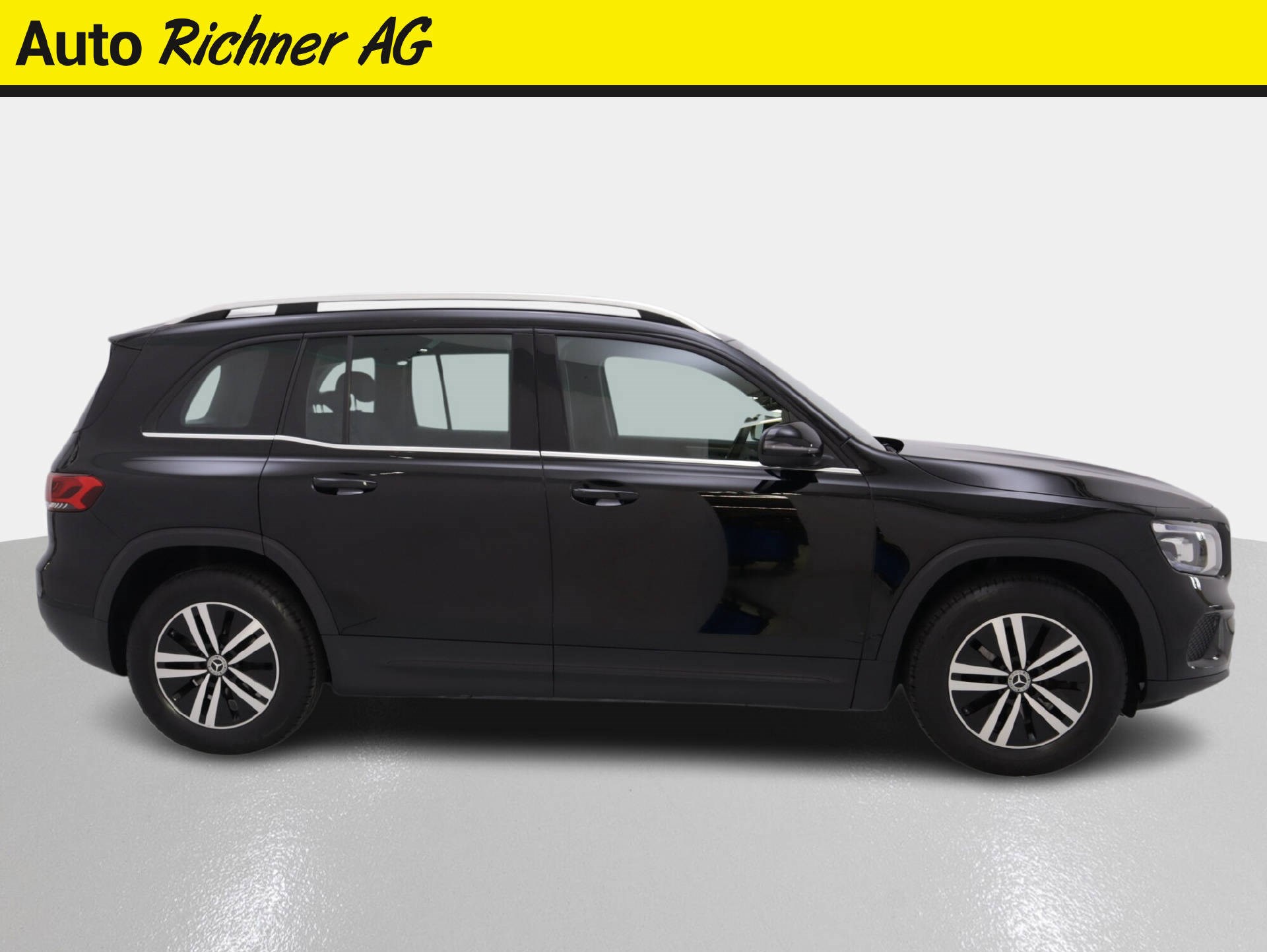 MERCEDES-BENZ GLB 200 Style-showroom-element-1