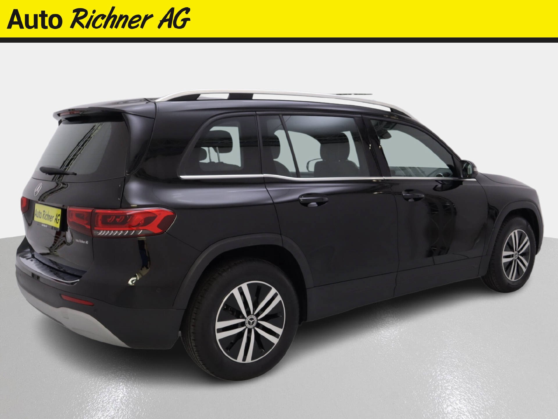 MERCEDES-BENZ GLB 200 Style-showroom-element-2