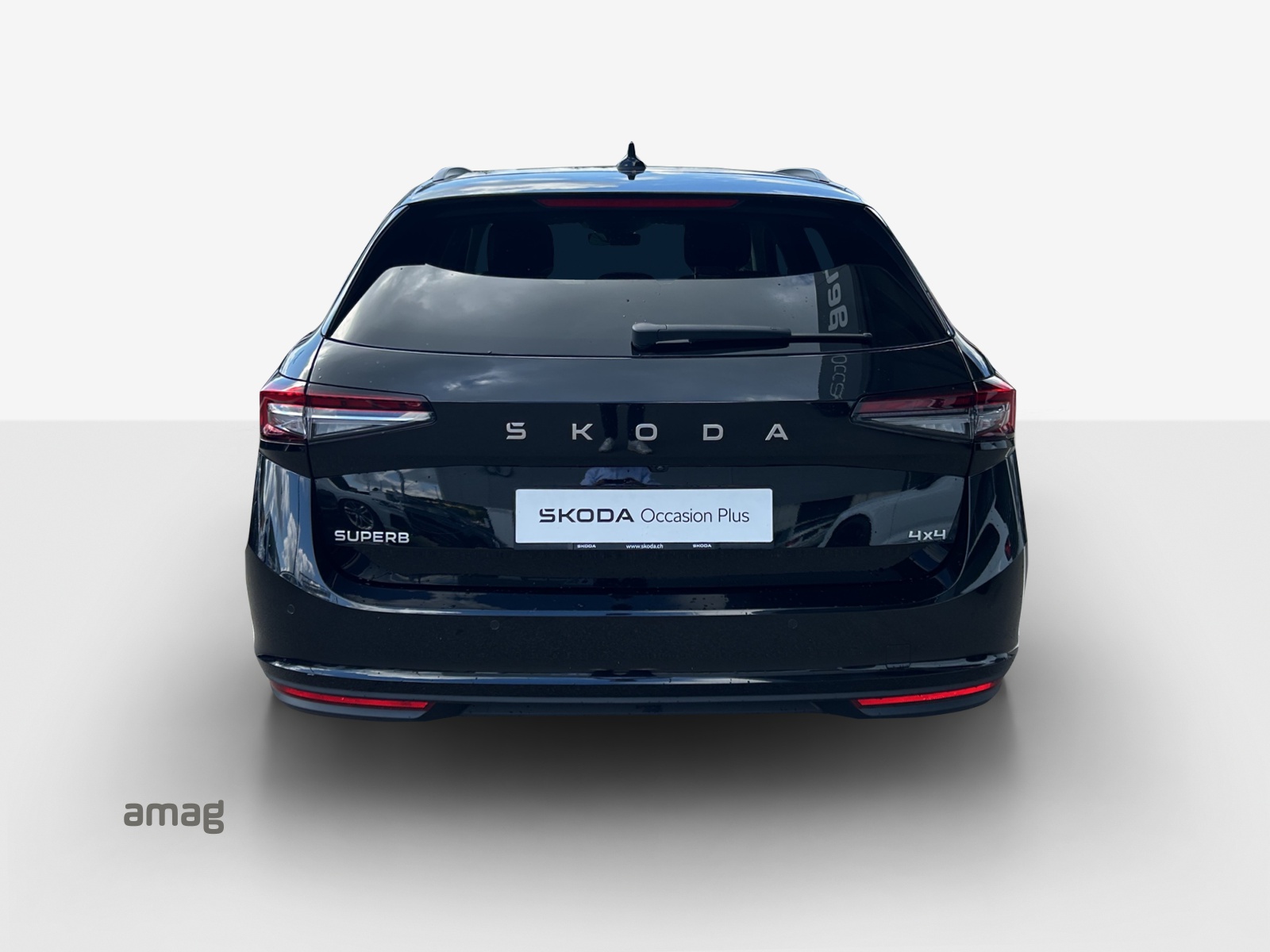 SKODA Superb Combi 2.0 TDi Selection 4x4 DSG-showroom-element-3