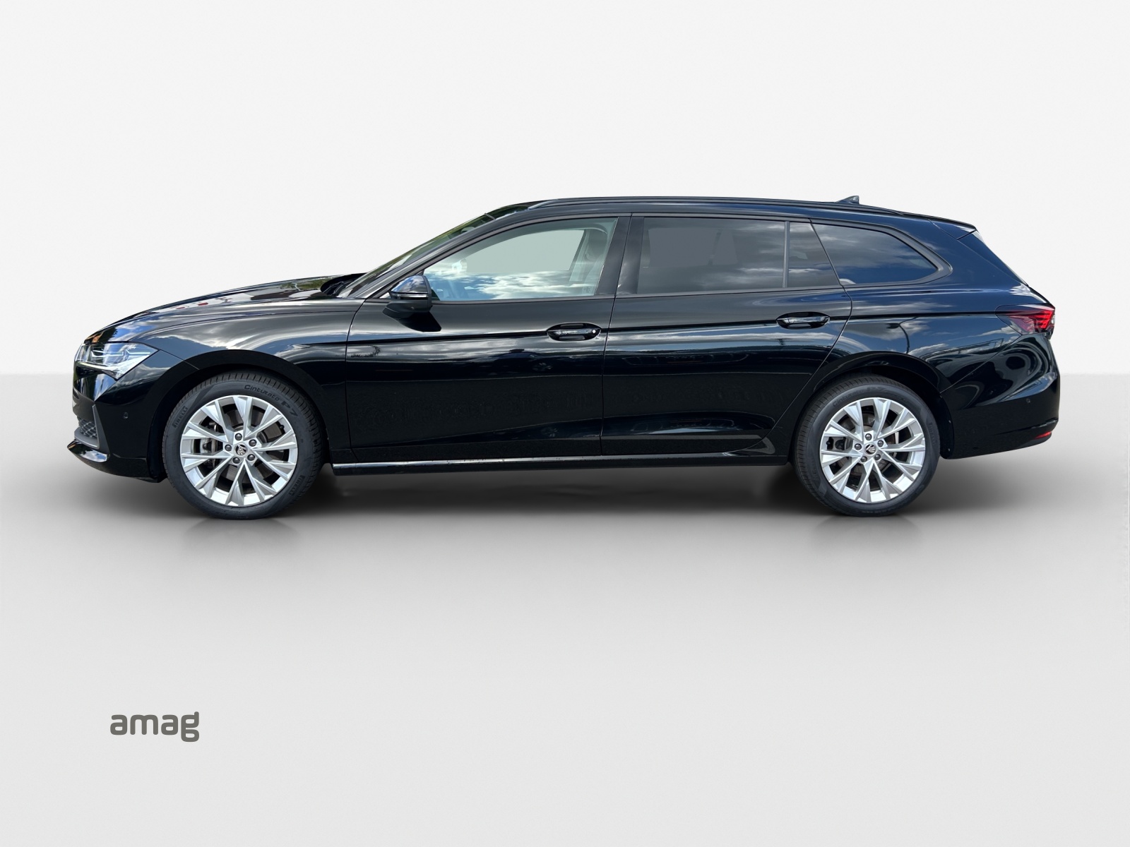 SKODA Superb Combi 2.0 TDi Selection 4x4 DSG-showroom-element-1