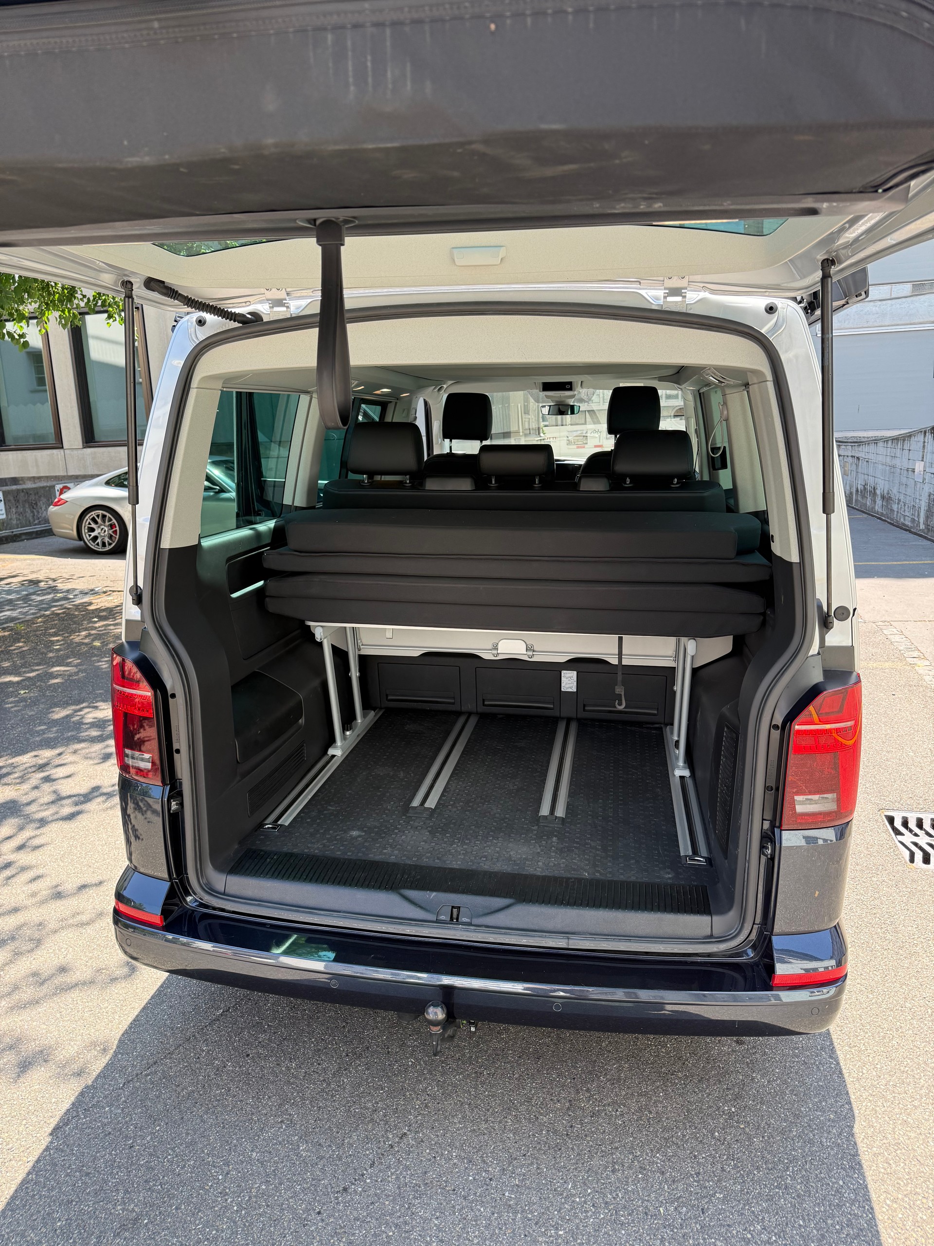 VW T6.1 2.0 Bi-TDI 4Motion DSG-image-9