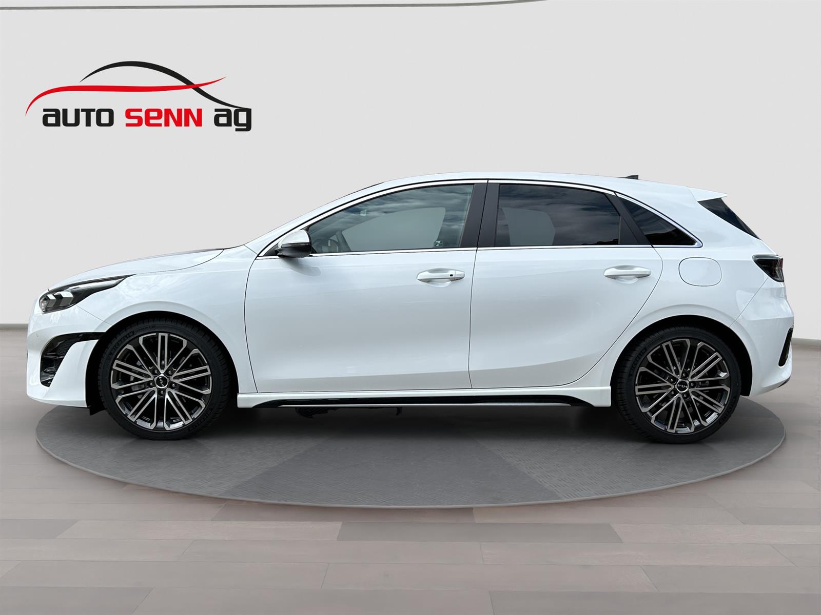 KIA Ceed 1.5 T-GDi GT-Line Edition-showroom-element-1