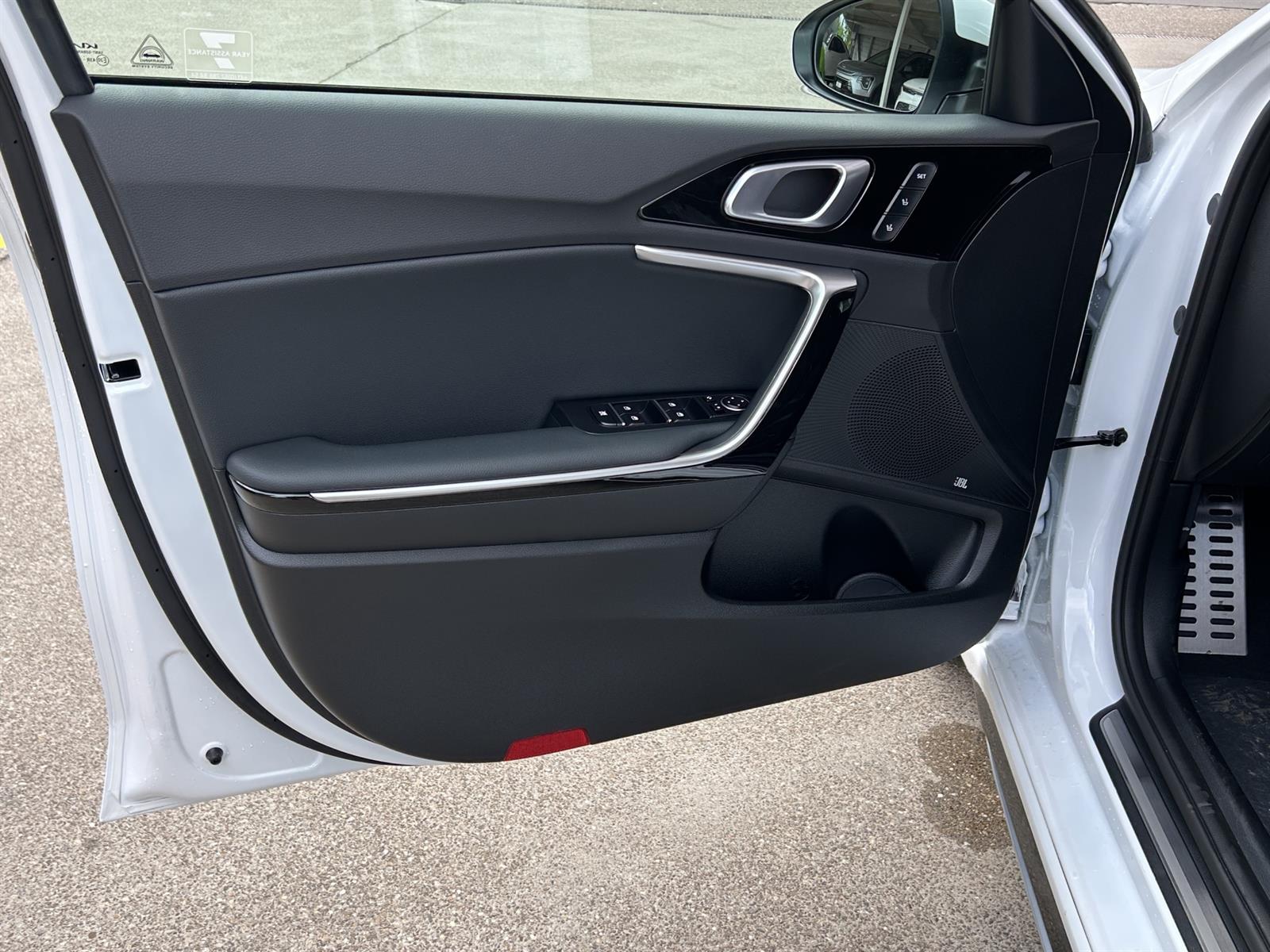 KIA Ceed 1.5 T-GDi GT-Line Edition-image-7