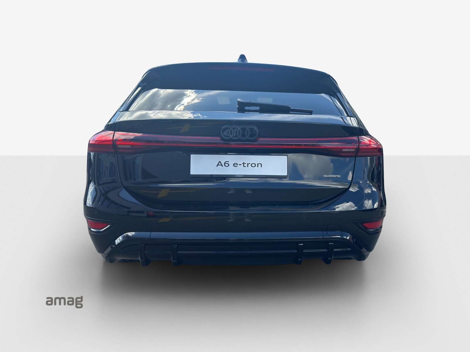 AUDI A6 Avant e-tron quattro-showroom-element-3