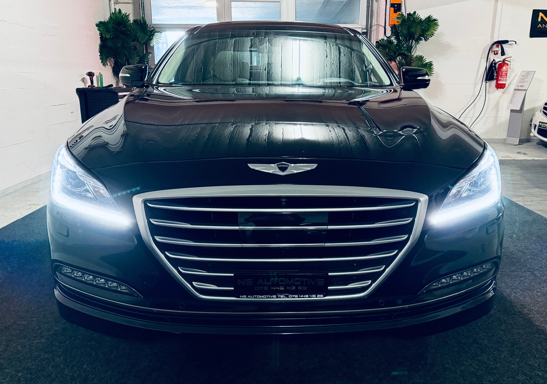 HYUNDAI Genesis Limousine 3.8 V6 Automatic 4WD-showroom-element-1