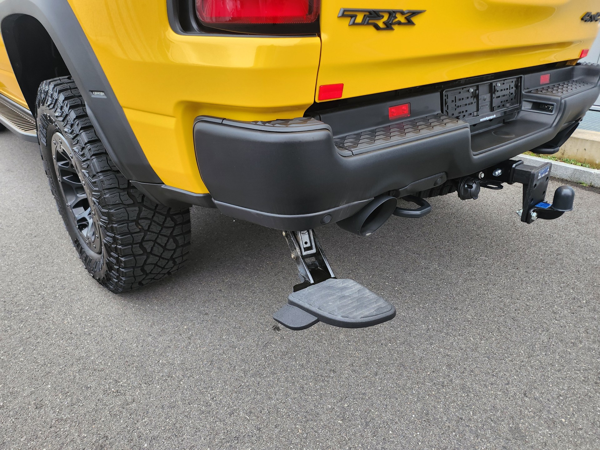 DODGE Ram 1500 6.2 4x4 Crew Cab TRX Havoc Edition-showroom-element-3