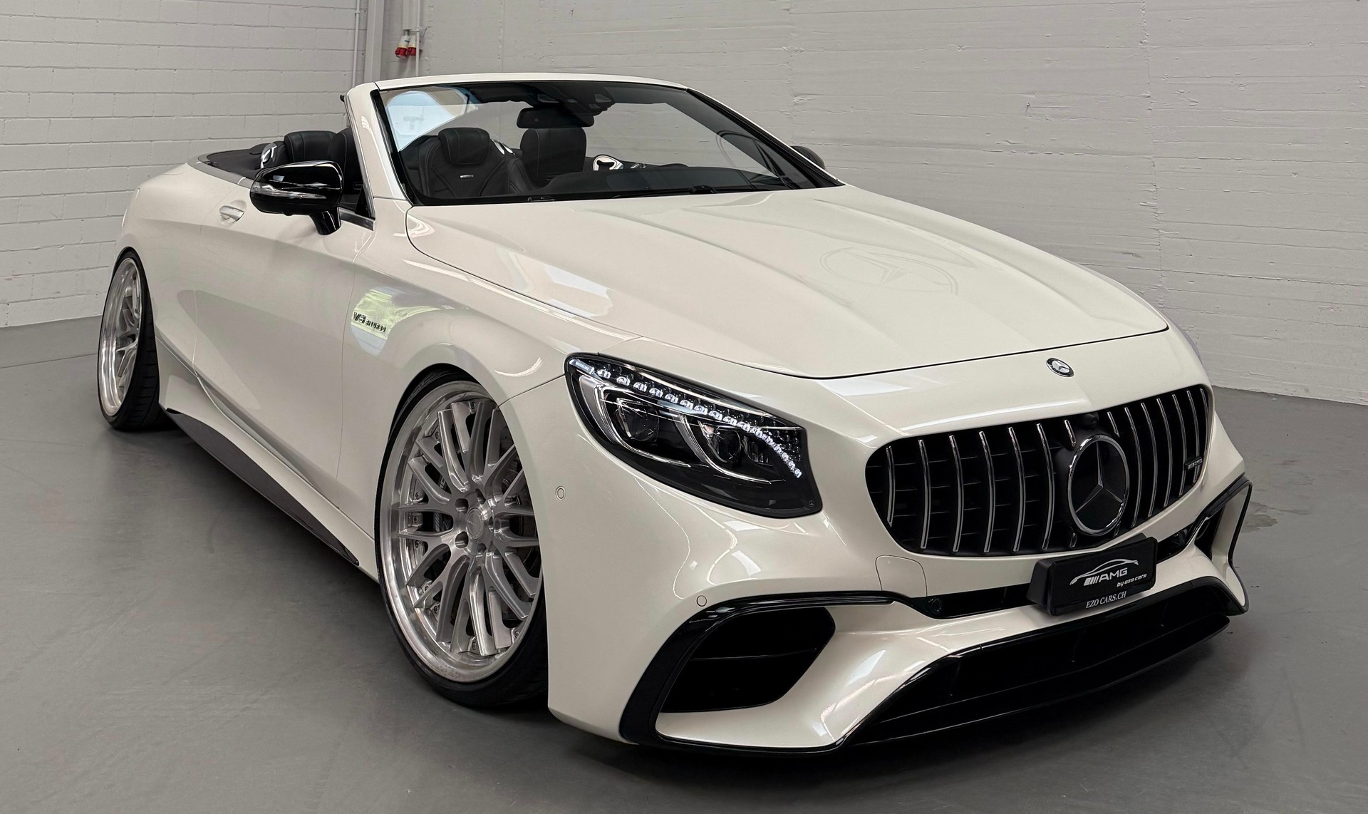 MERCEDES-BENZ S 63 AMG Cabriolet 4Matic Limited White Black Performance Speedshift MCT Facelift Umbau CH-Fahrzeug 720PS-showroom-element-2