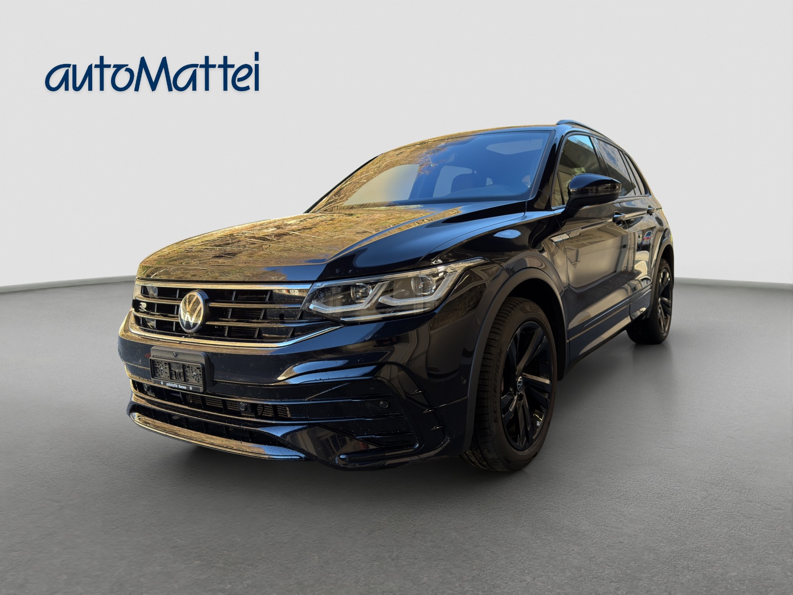 VW Tiguan 2.0 TDI SCR R-Line (SUV / Geländewagen) VW VW Tiguan 2.0 TDI SCR R-Line (SUV / Geländewagen)