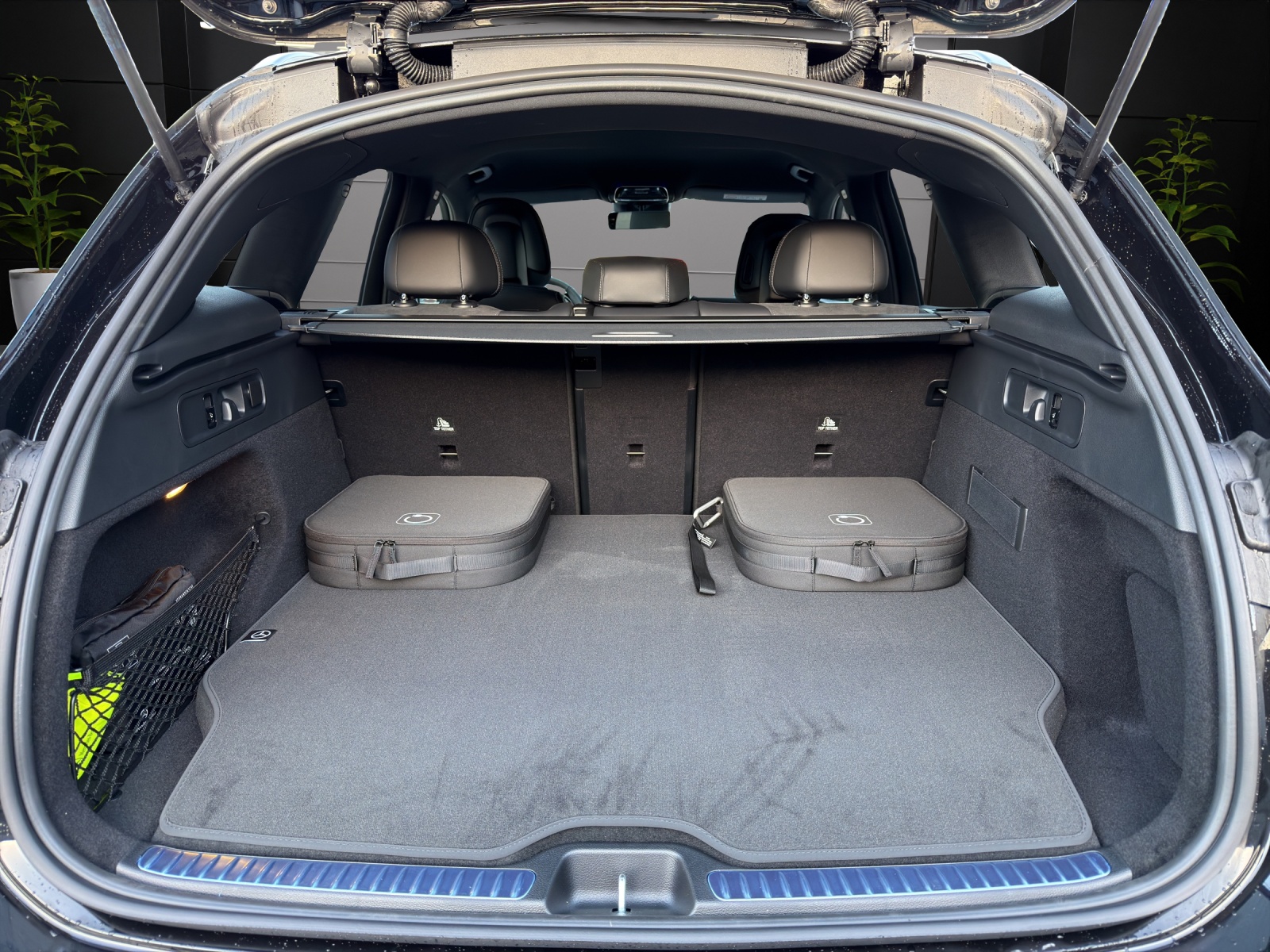 Image MERCEDES-BENZ GLC-300 GLC 300 e 4Matic 9G-Tronic