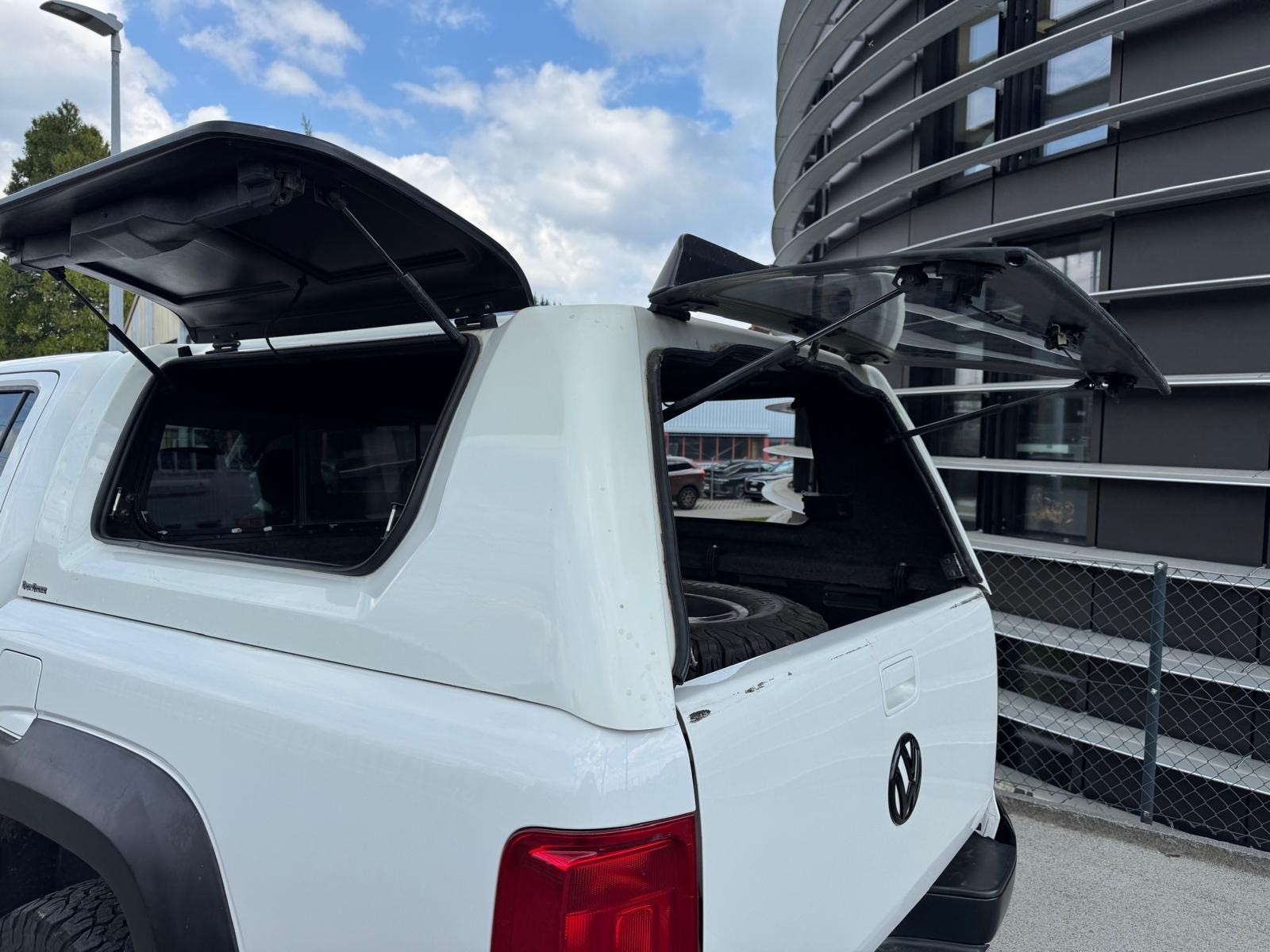 VW Amarok 2.0 BiTDI Trendline 4Motion permanent-image-6