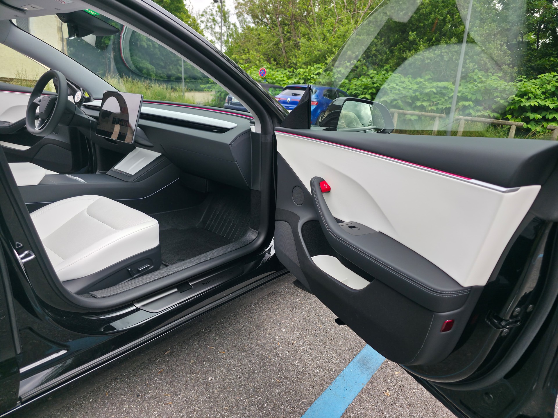 TESLA Model 3 Long Range Dual Motor AWD-image-5