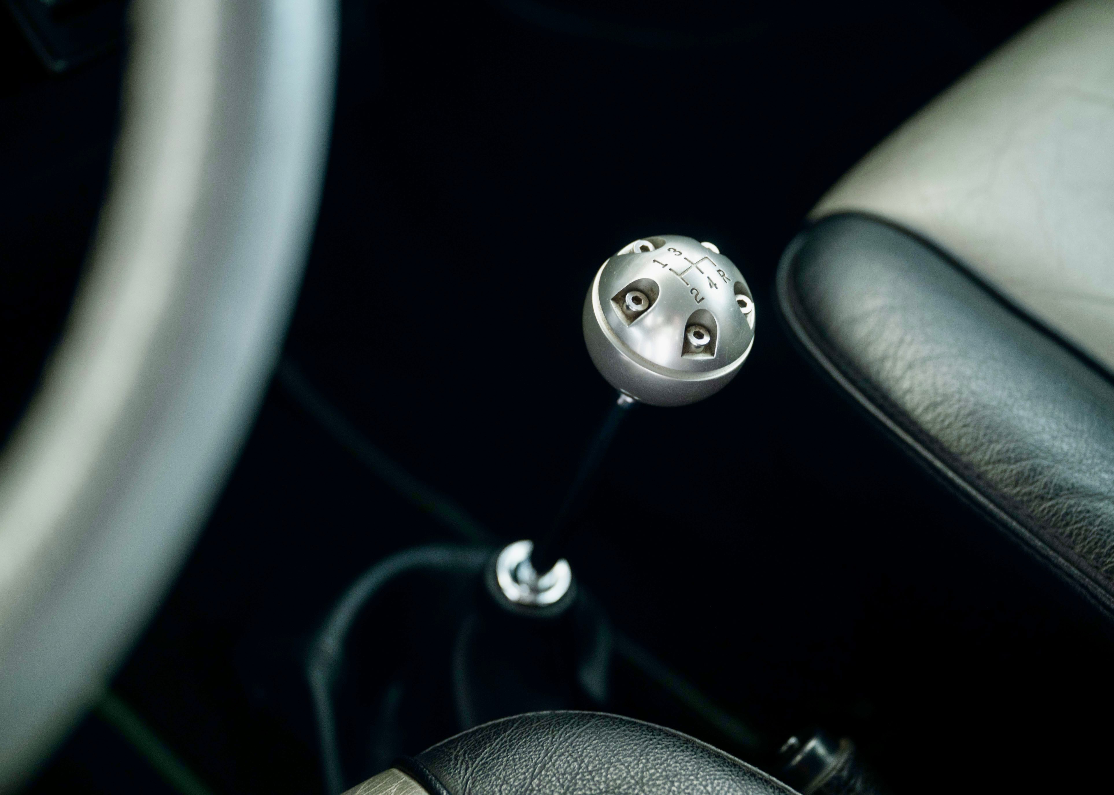 Image MINI MINI 1.3i Cooper Sport (100% original, Limited Edition, 1 of 704)