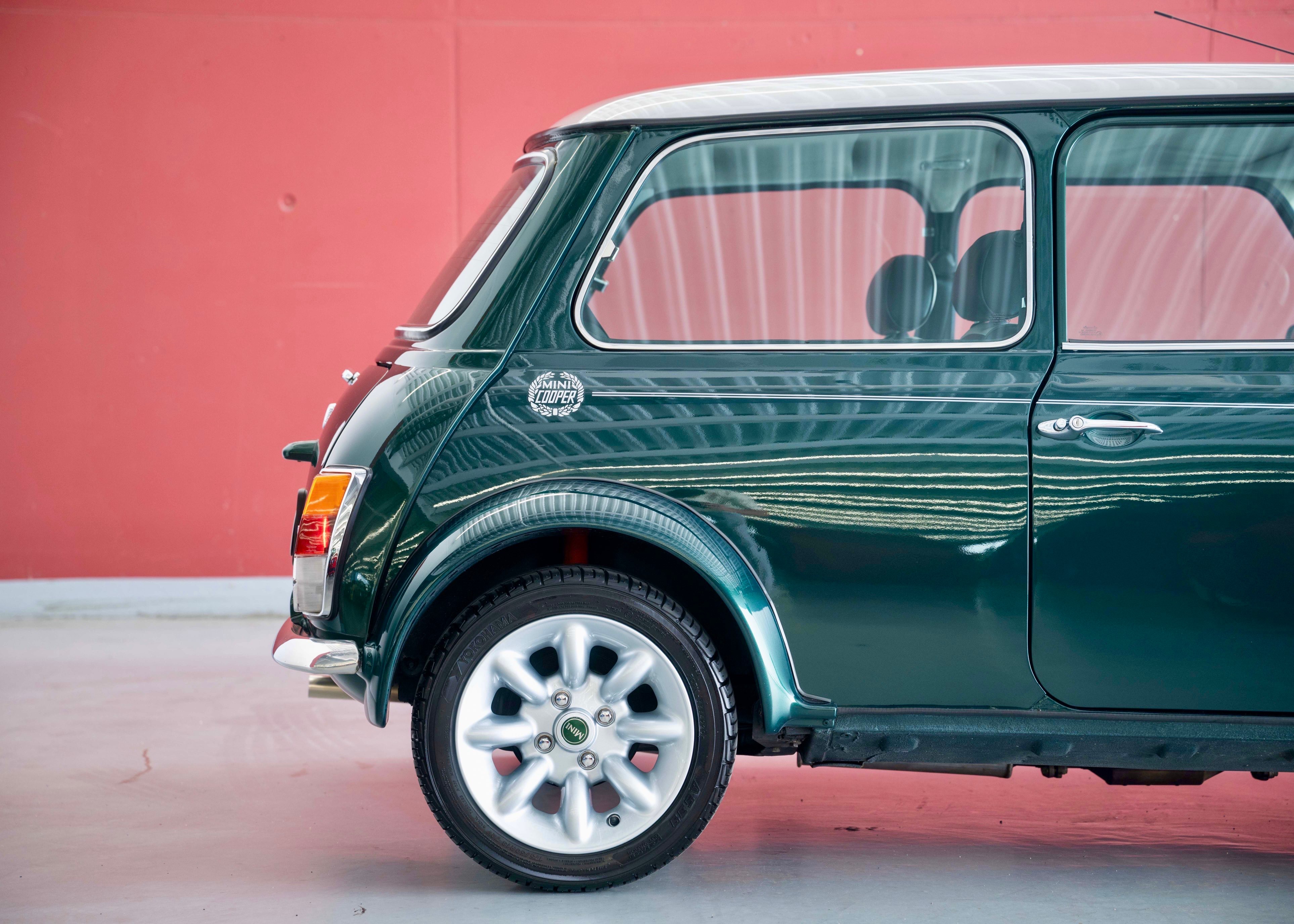 Image MINI MINI 1.3i Cooper Sport (100% original, Limited Edition, 1 of 704)