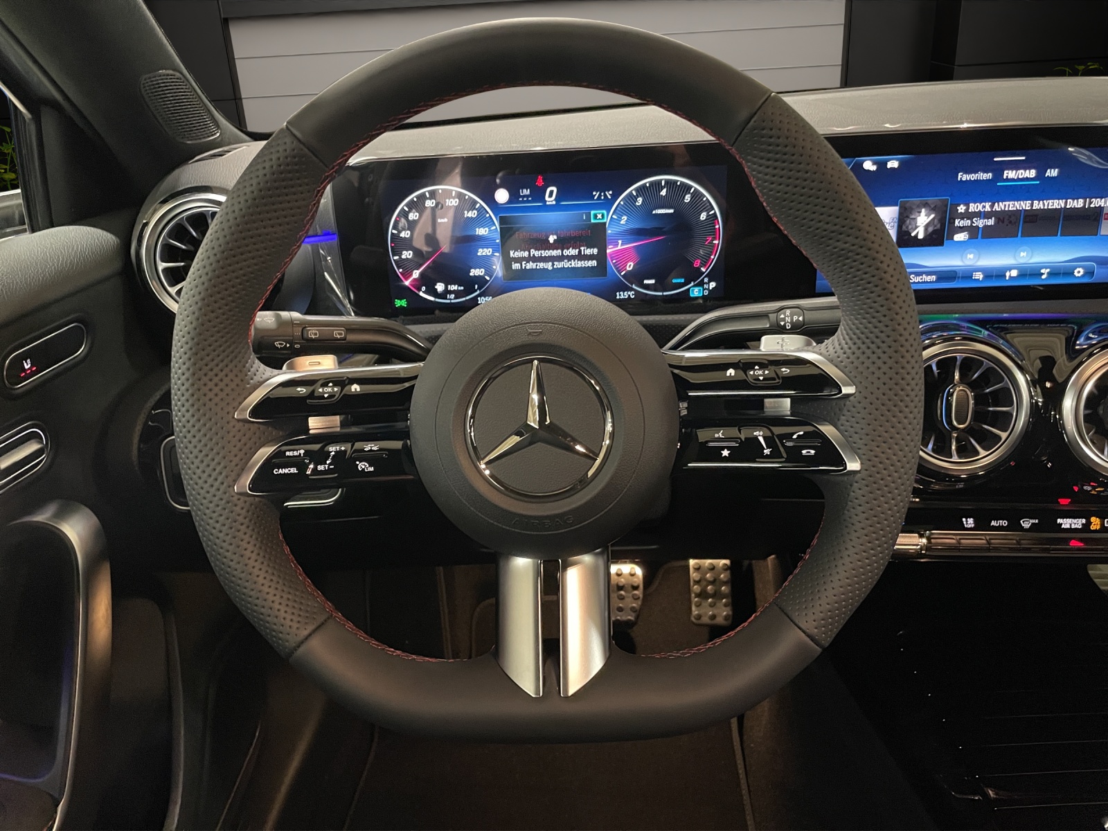 Image MERCEDES-BENZ A-200 A 200 Night Star 7G-DCT