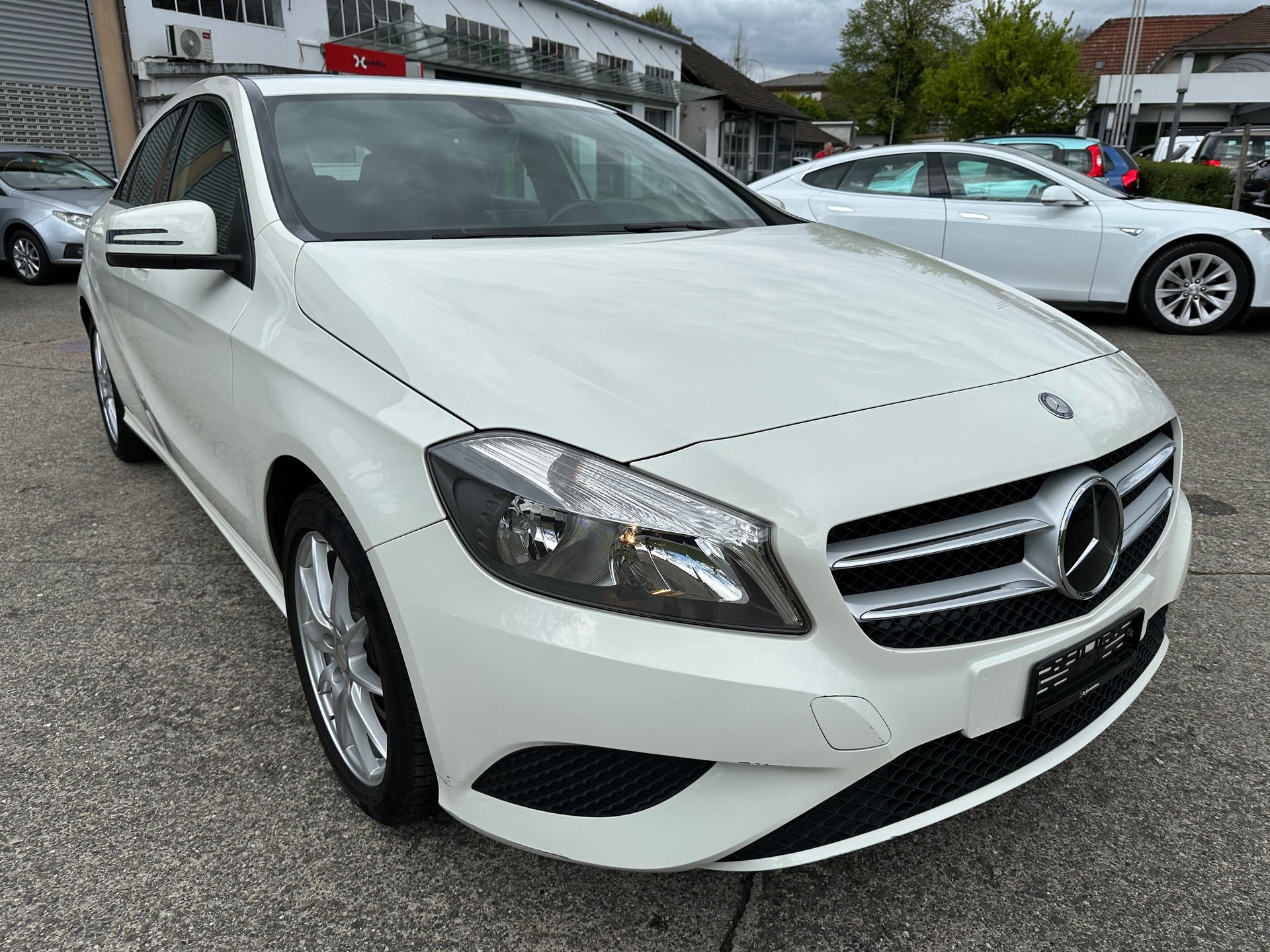 MERCEDES-BENZ A 180 Urban 7G-DCT-image-6