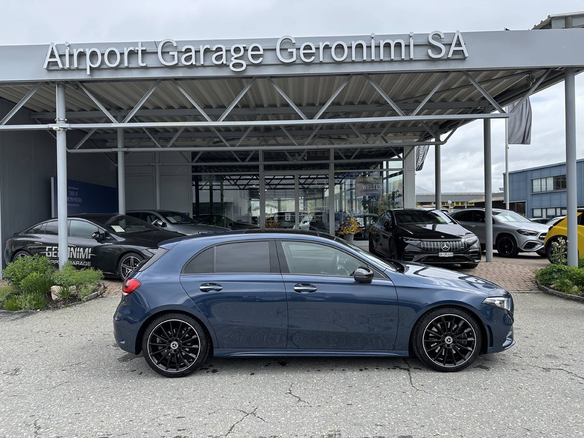 MERCEDES-BENZ A 250 AMG Line 4Matic