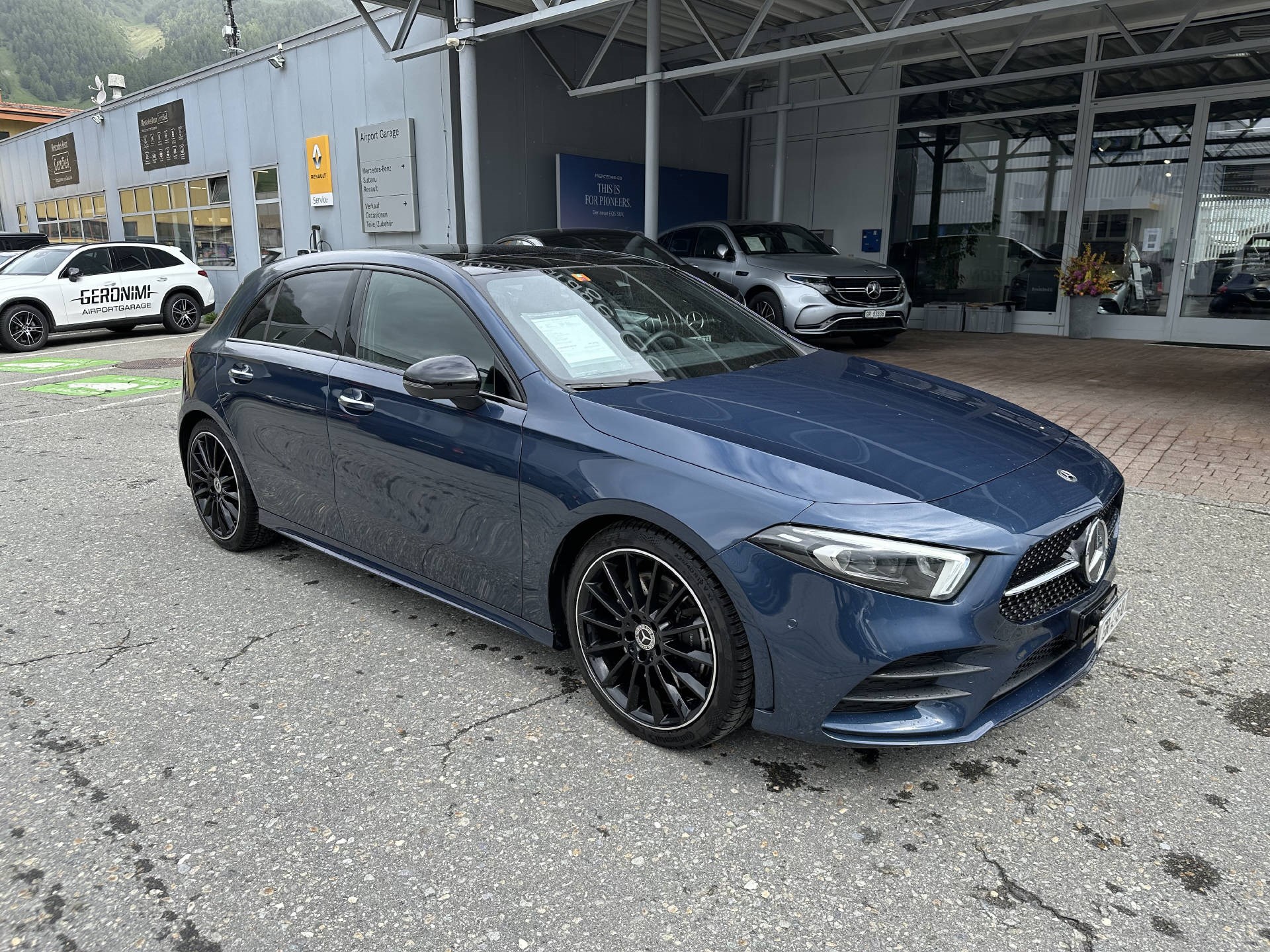 MERCEDES-BENZ A 250 AMG Line 4Matic-showroom-element-2