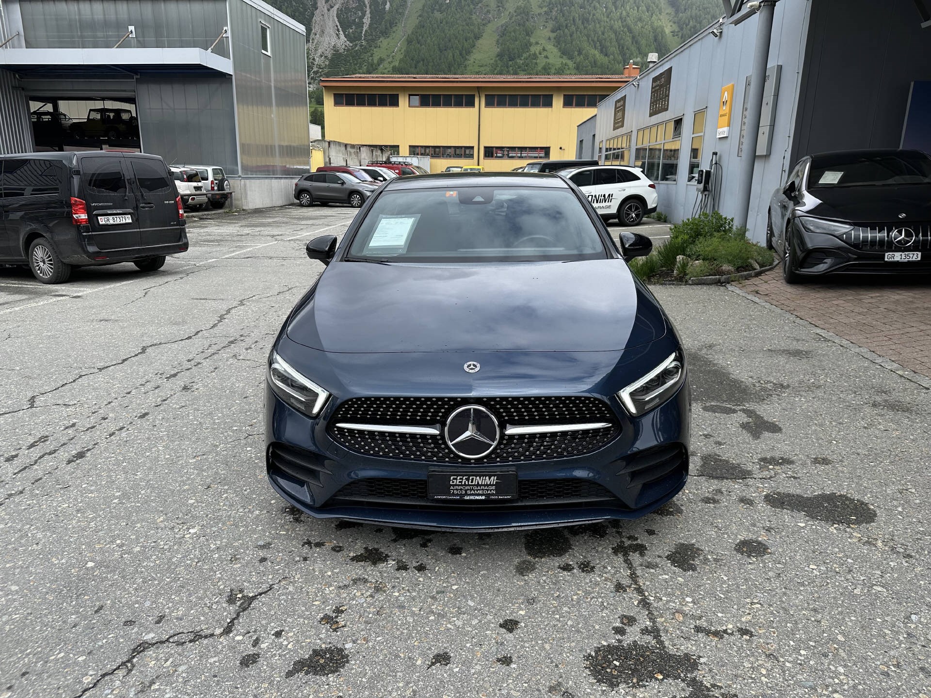 MERCEDES-BENZ A 250 AMG Line 4Matic-showroom-element-3