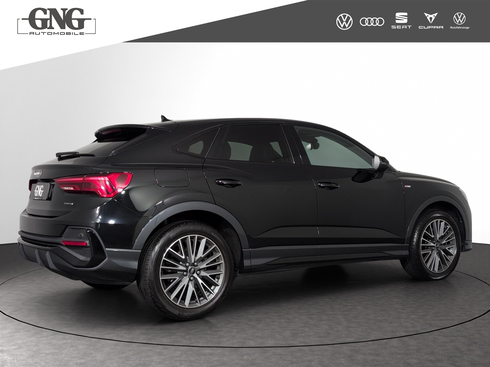 AUDI Q3 Sportback 40 TFSI S line quattro-showroom-element-2