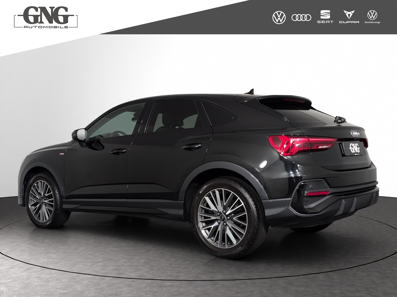 AUDI Q3 Sportback 40 TFSI S line quattro-showroom-element-1