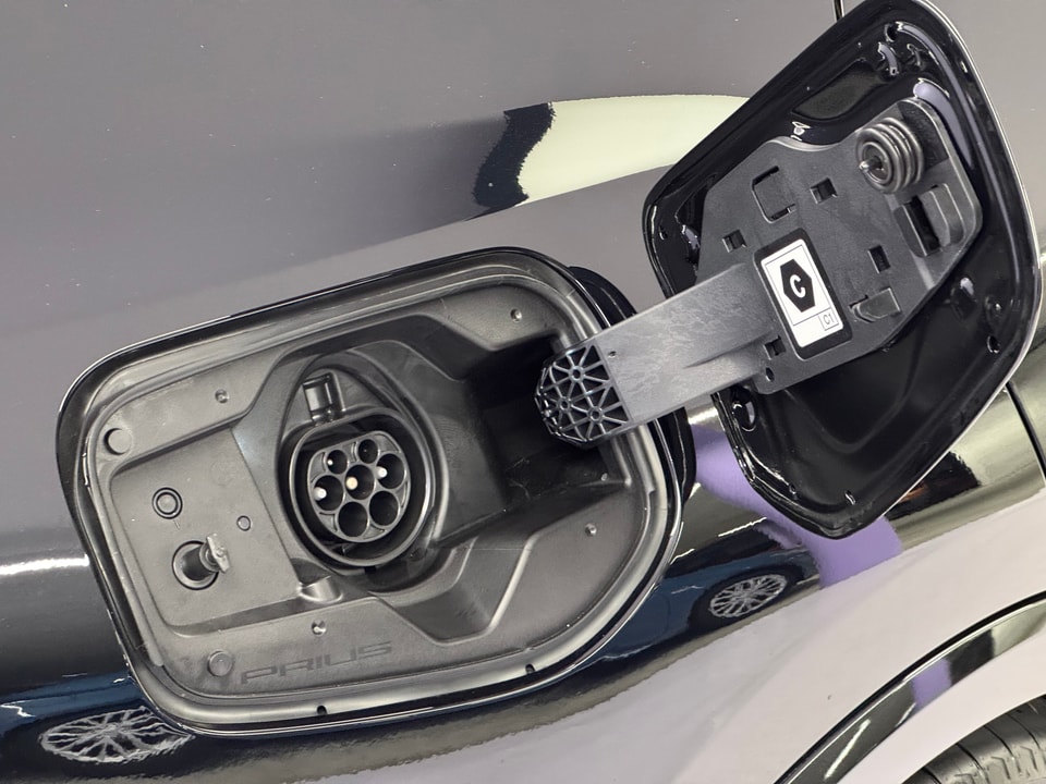 Prius Plug-in Hybrid 2.0 Style Drift Force Edition