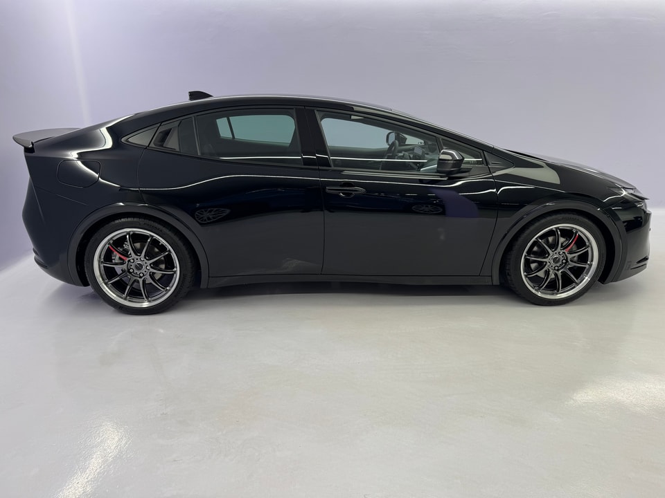 Prius Plug-in Hybrid 2.0 Style Drift Force Edition