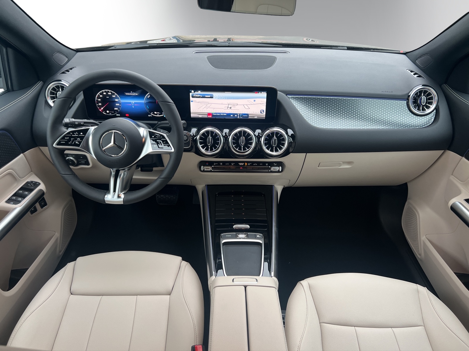 Image MERCEDES-BENZ GLA-250 GLA 250 e EQ Star 8G-DCT