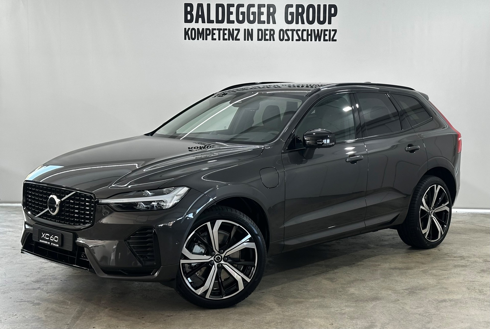 VOLVO XC60 2.0 T8 TE Ultra Dark eAWD
